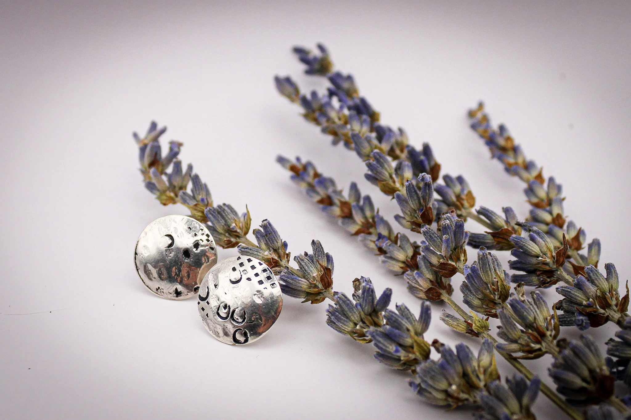 Silver Moon Posts3.JPG