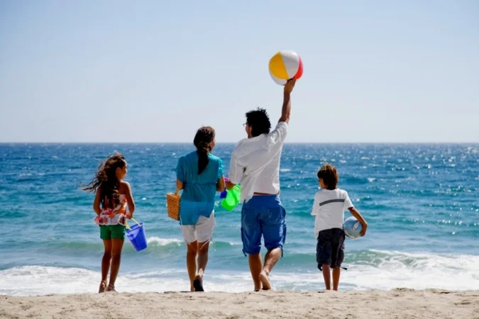 tailor-made-family-beach-holidays-to-asia-ampersand-travel_675_450.jpg