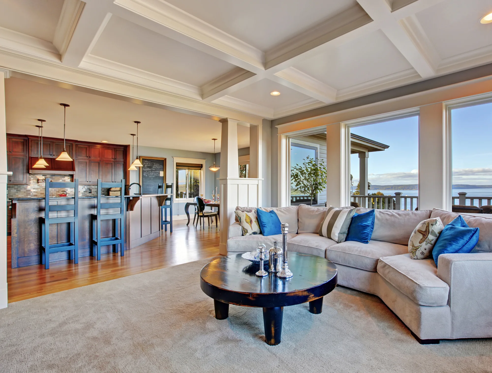 canstockphoto22547856-Move-in-Out.jpg
