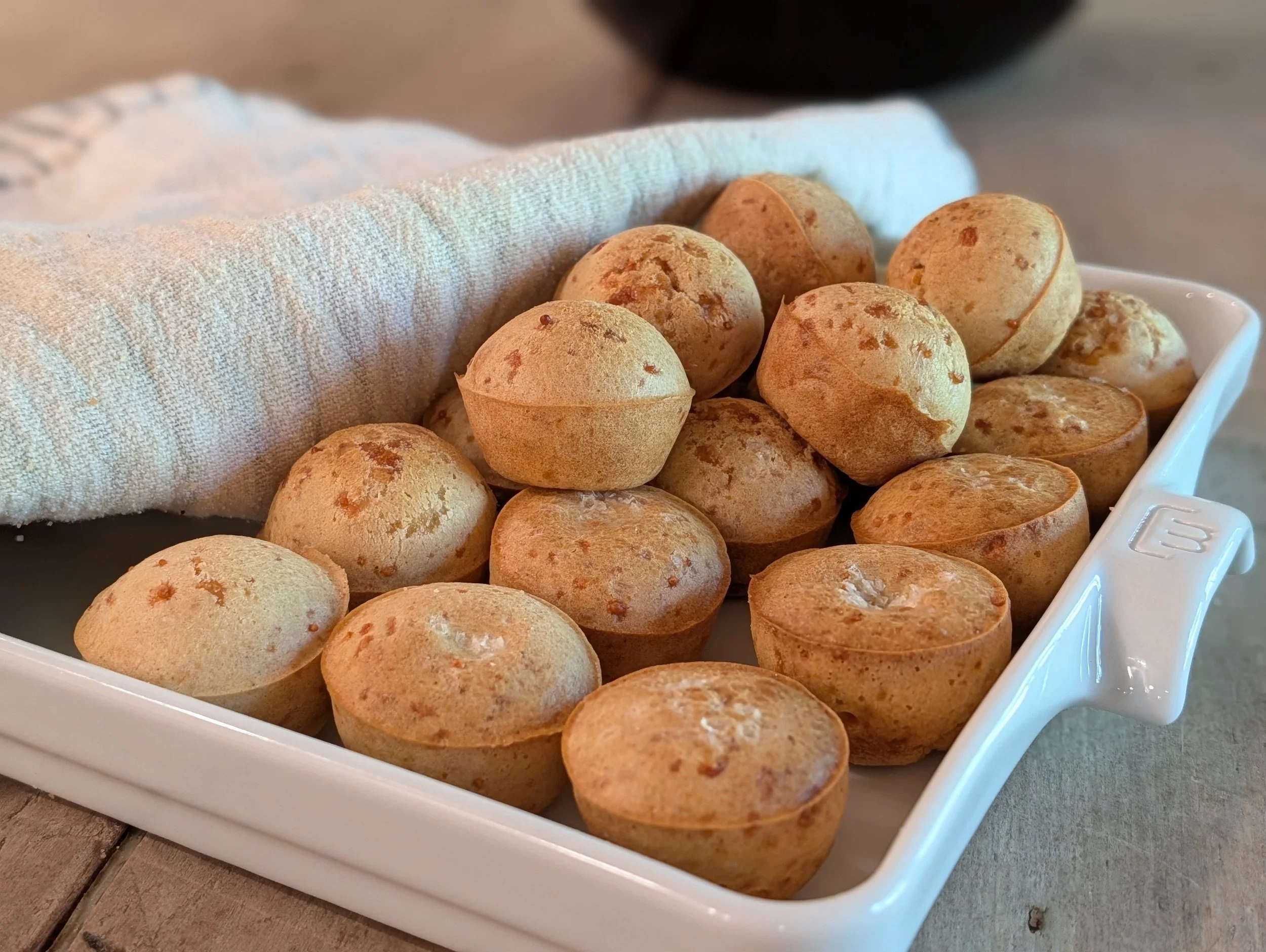 Garlic Pão de Queijo