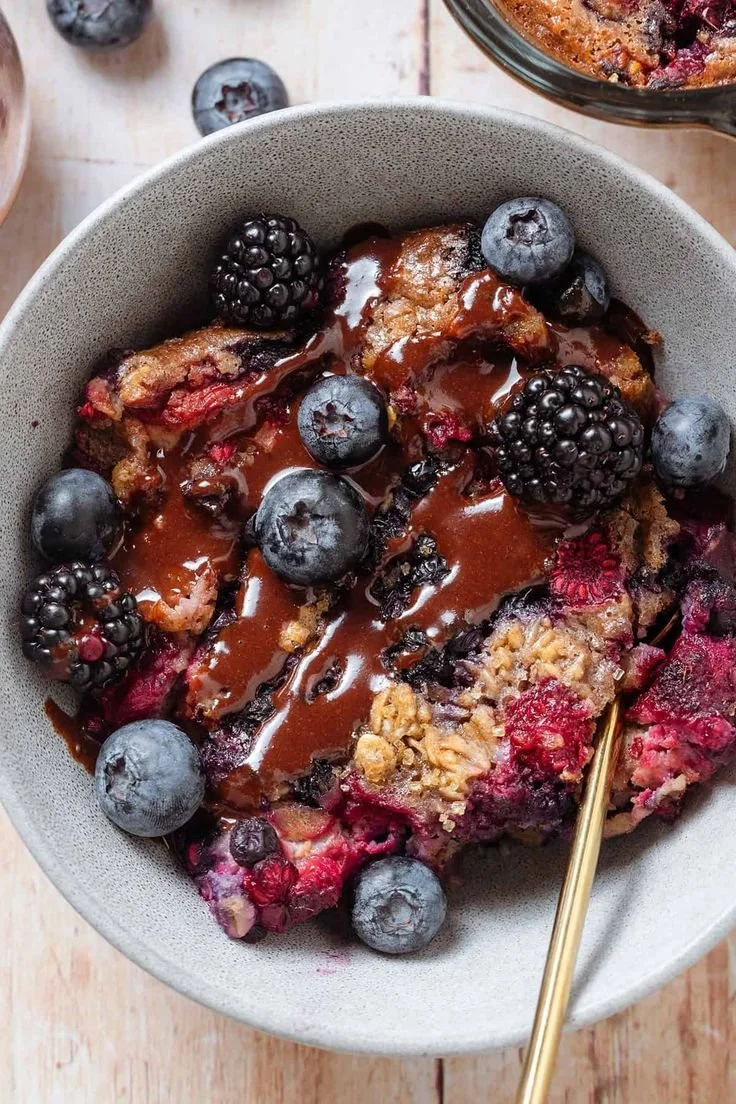 Dark Chocolate Blueberry Baked Oatmeal