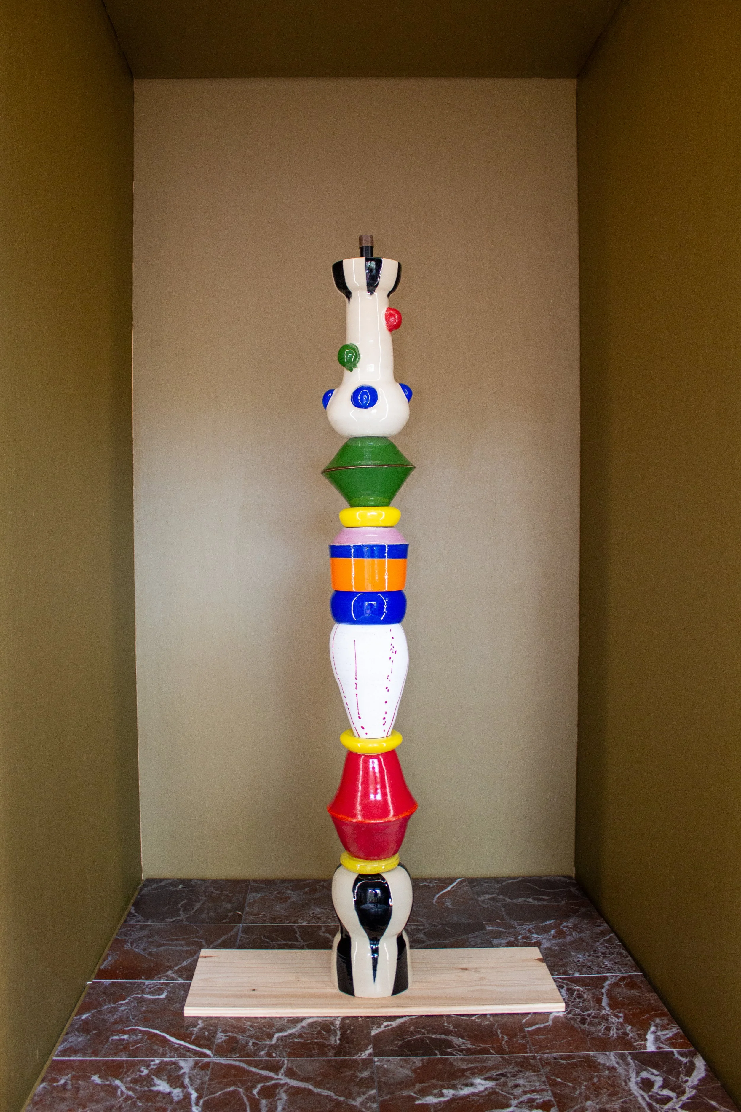 Full totem (5 feet tall / 150 cm).