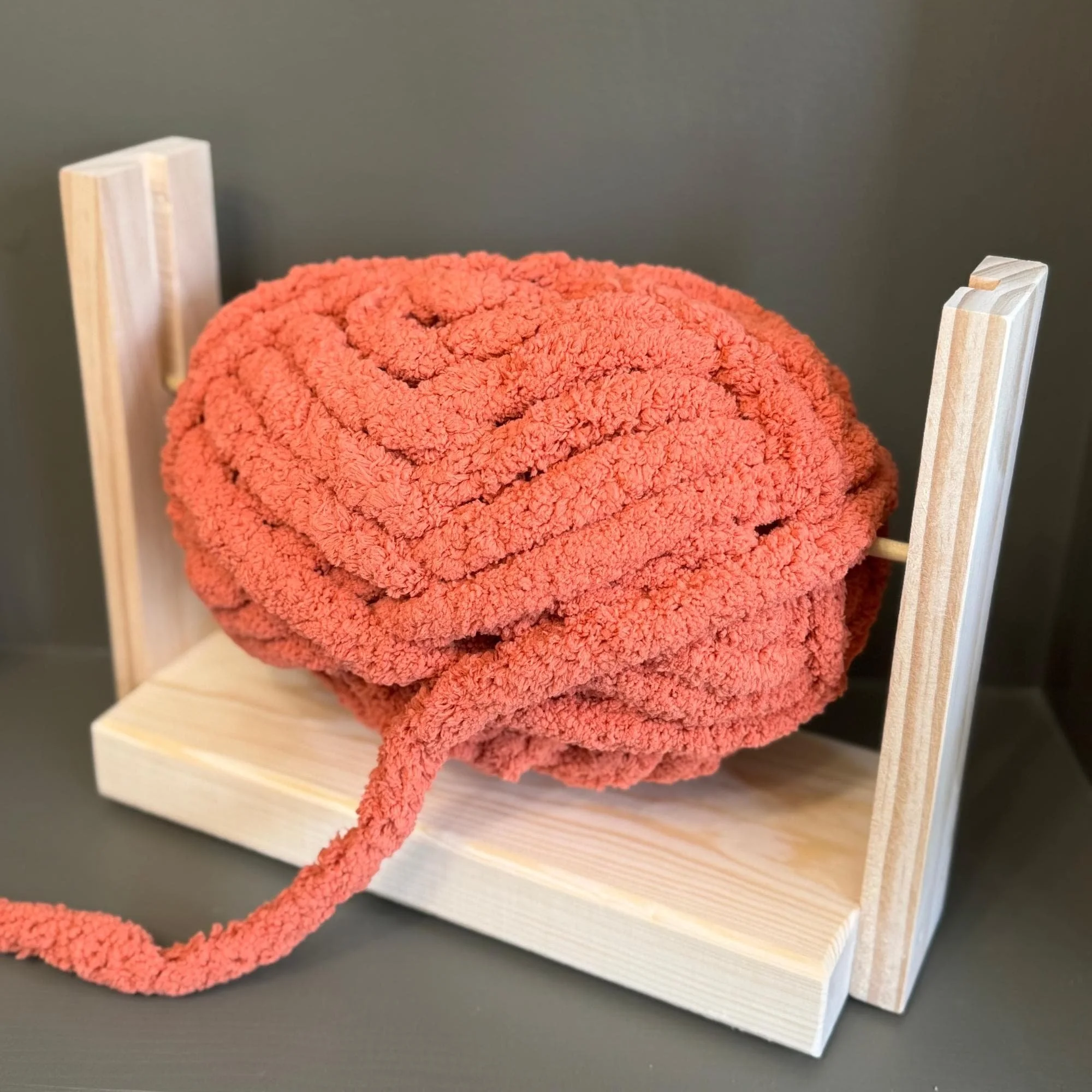 Wooden Yarn Spool And Skein Holder Spinner – Handmade Yarn Bowl for Chunky Knitting, Macramé Cord, Jumbo Chenille, Crochet & Ribbon Storage