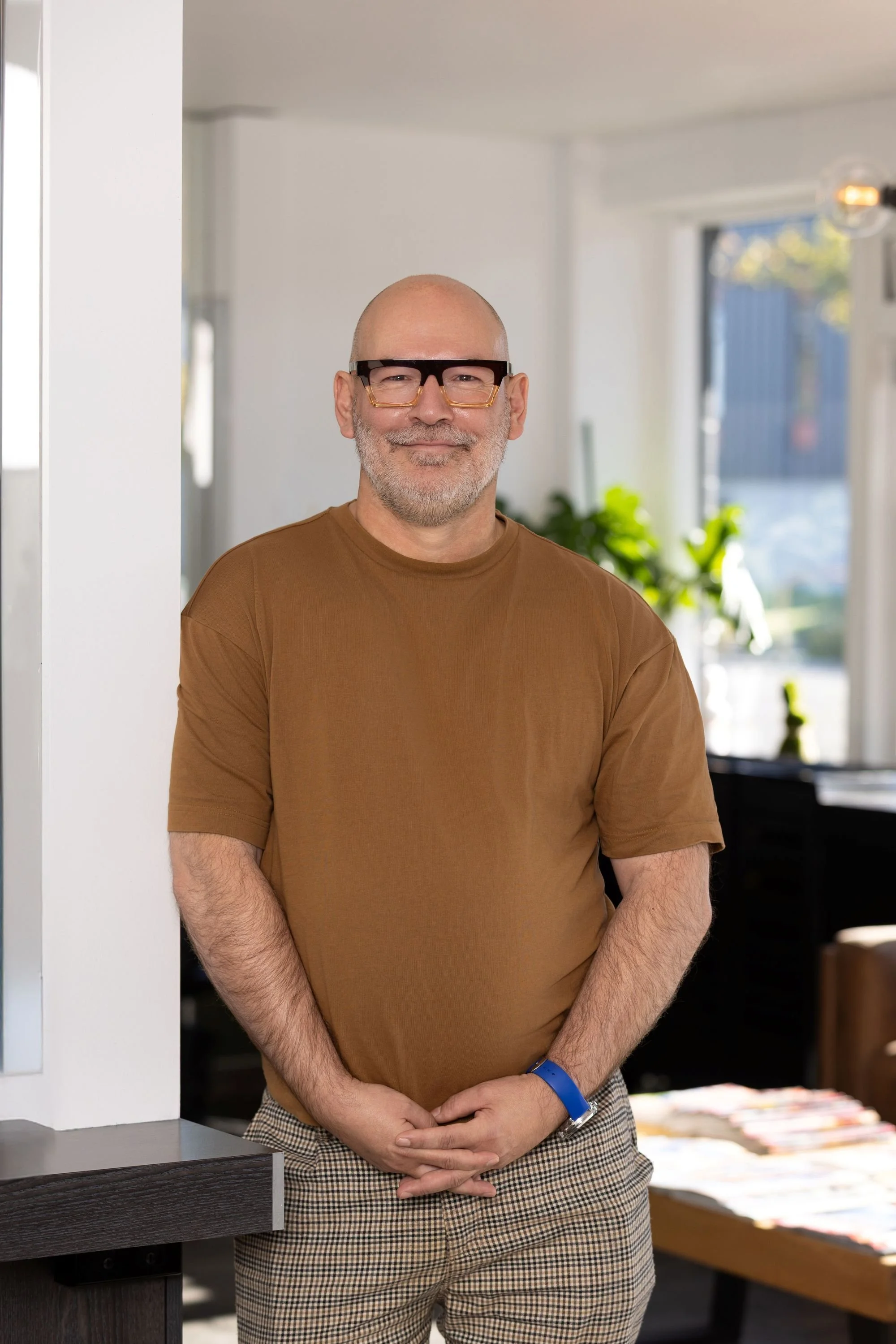 Picture of Rodney Upston, Independent Stylist, smiling in the salon