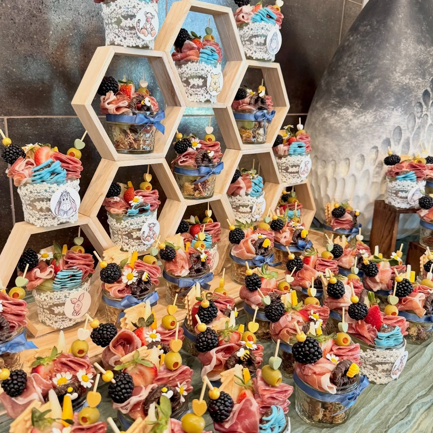 The secret is in the details. 🧀🍓 For this Winnie-the-Pooh celebration, we didn&rsquo;t just bring the food&mdash;we brought the theme!

Kara&rsquo;s review (swipe left!) highlights what we strive for with every client:

&bull; Seamless Communicatio