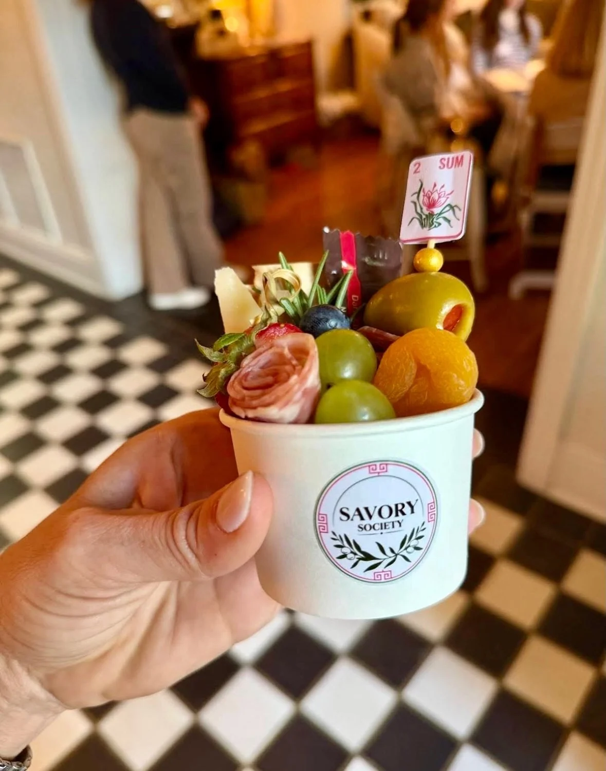 There&rsquo;s something about a themed cup that just makes us happy. Susie came to us for her Mahjong event and we matched every detail &mdash; right down to the tile pick.
She said it was better than expected. That&rsquo;s all we needed to hear!🤍 T