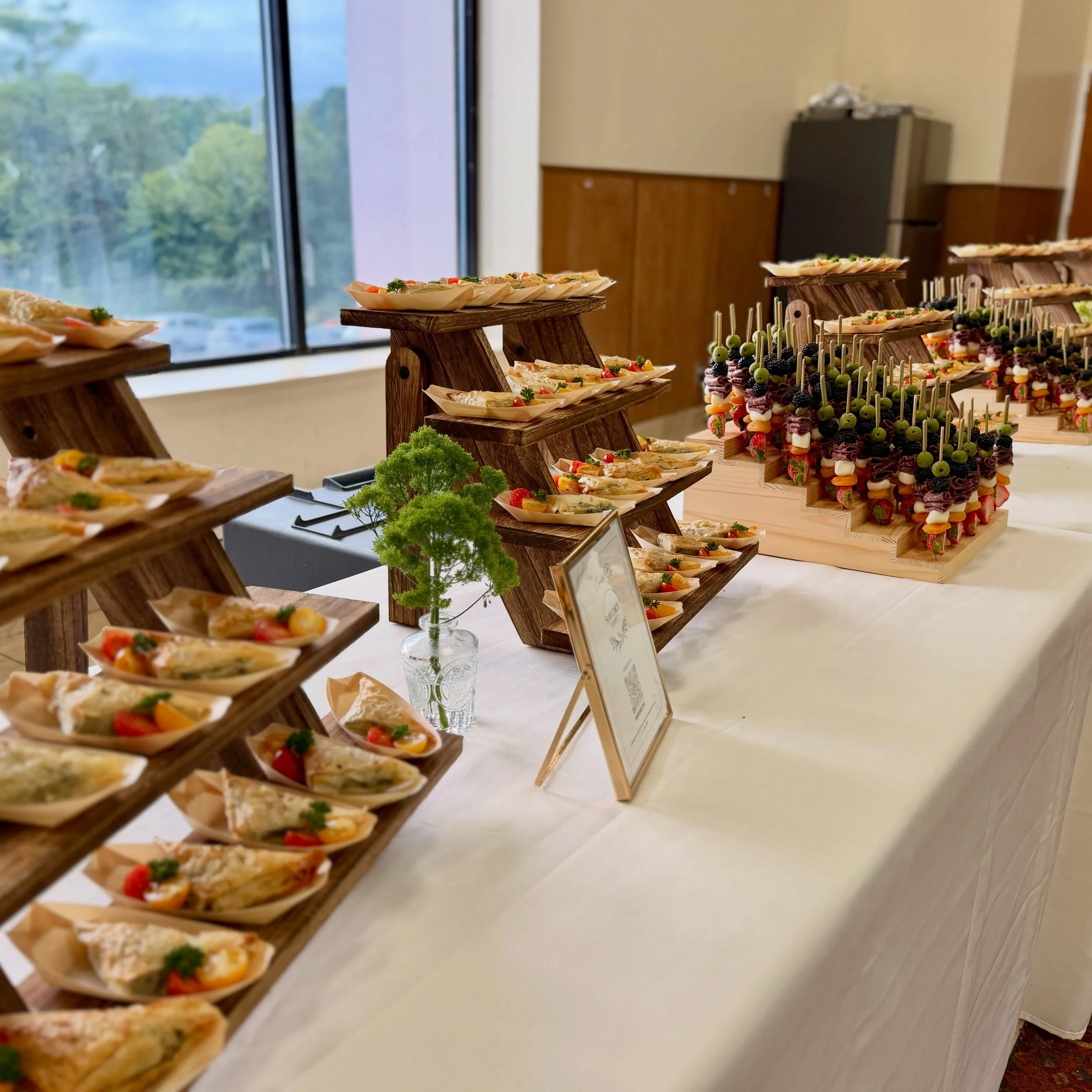 An incredible evening bringing people together for the Ballwin community at the Mahatma Gandhi Center! ✨

We were thrilled to serve up a special menu for the night, featuring our signature skewers, sweet crepe skewers, chocolate mousse, and Panna Cot