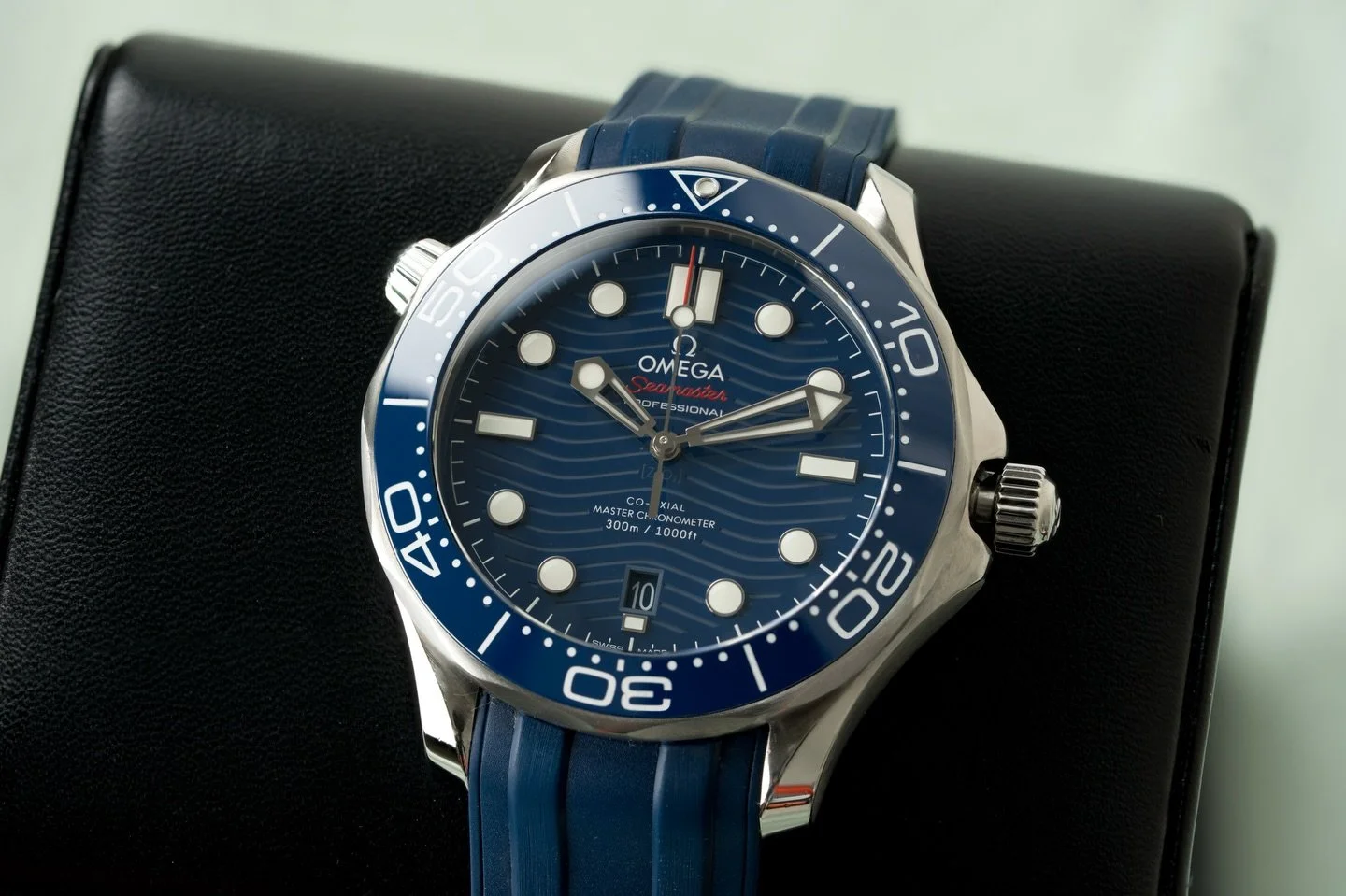 Omega Seamaster Professional 300M 42mm 210.32.42.20.03.001 &ldquo;Blue Wave&rdquo;. More than just a diver, this watch is a staple in every collection. This comes as a 2020 Full Set in Great Pre-Owned Condition. DM for more info or check it out on ou