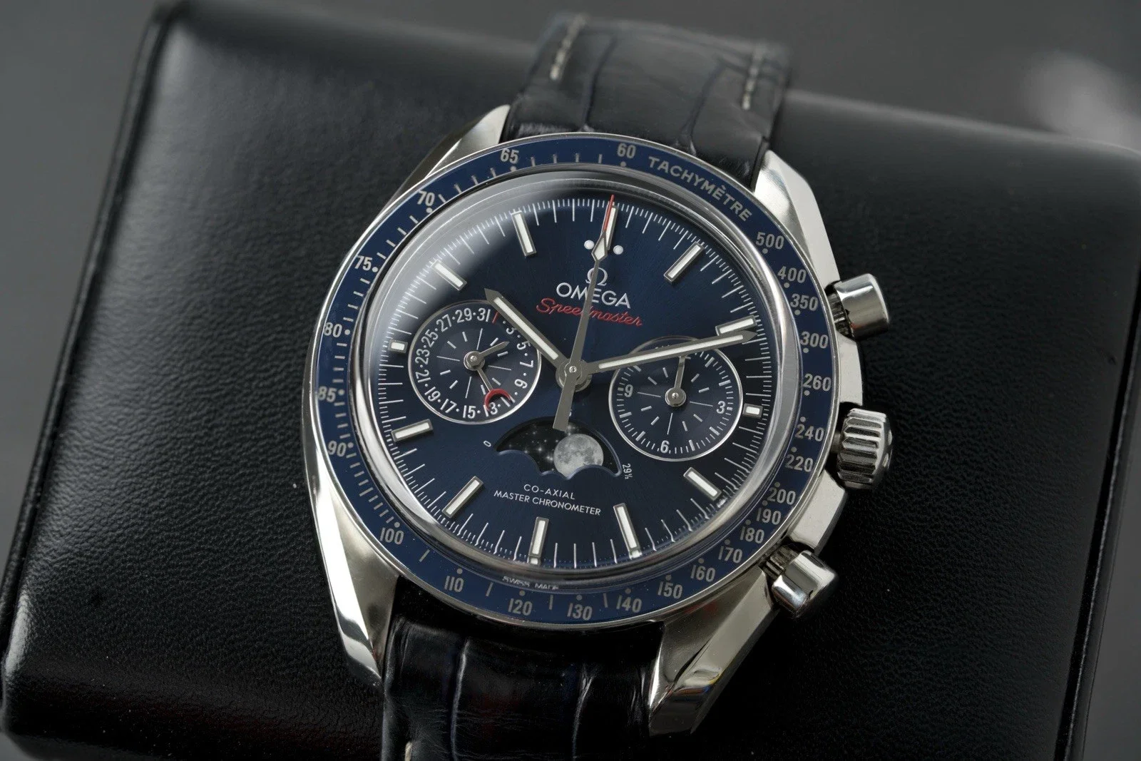 Omega Speedmaster Moonphase