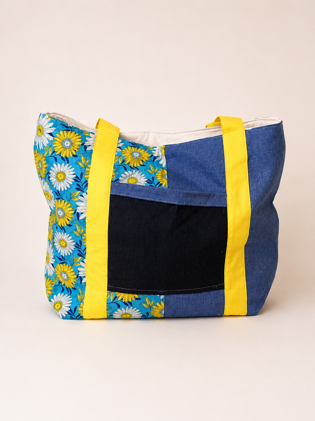 Daisy Delight Patchwork Tote