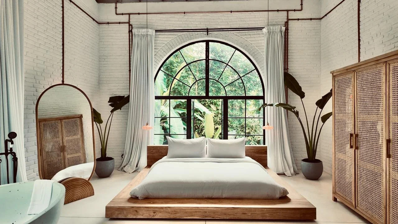 King Loft Bedroom...jpg l hide-mobile