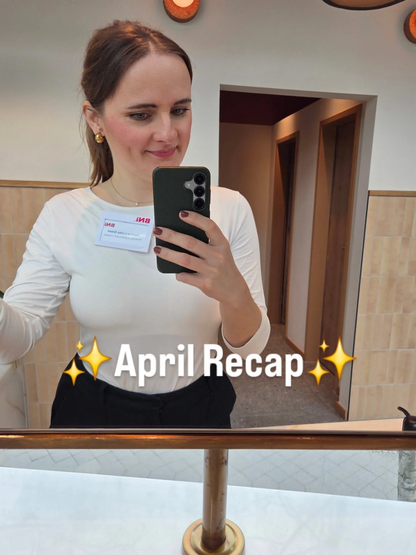 ✨️APRIL RECAP✨️

Was f&uuml;r ein turbulenter, aufregender, aber sch&ouml;ner Monat. Netzwerken stand bei mir im April ganz oben auf der Agenda. Und ich liebe mittlerweile alles daran.

Und Leute, auch wenn nicht alles immer glatt l&auml;uft, ich bin