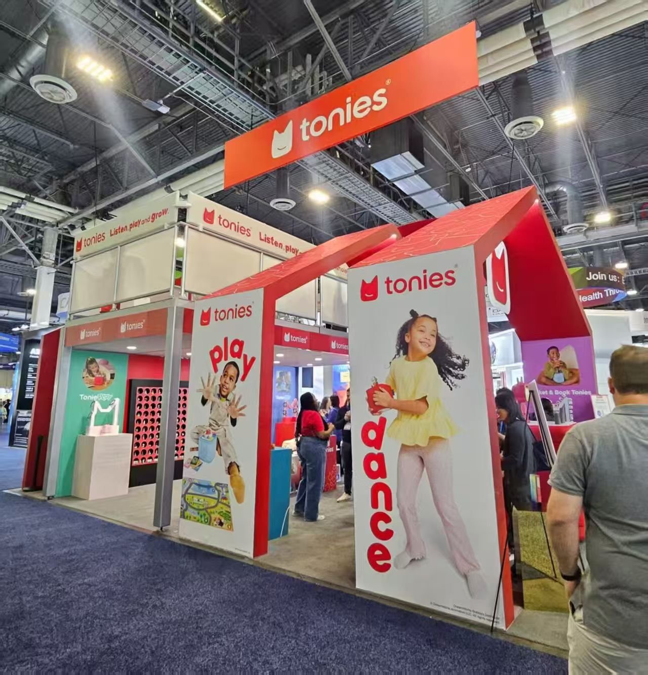 6-tonies-CES  in Las  Vegas.jpg