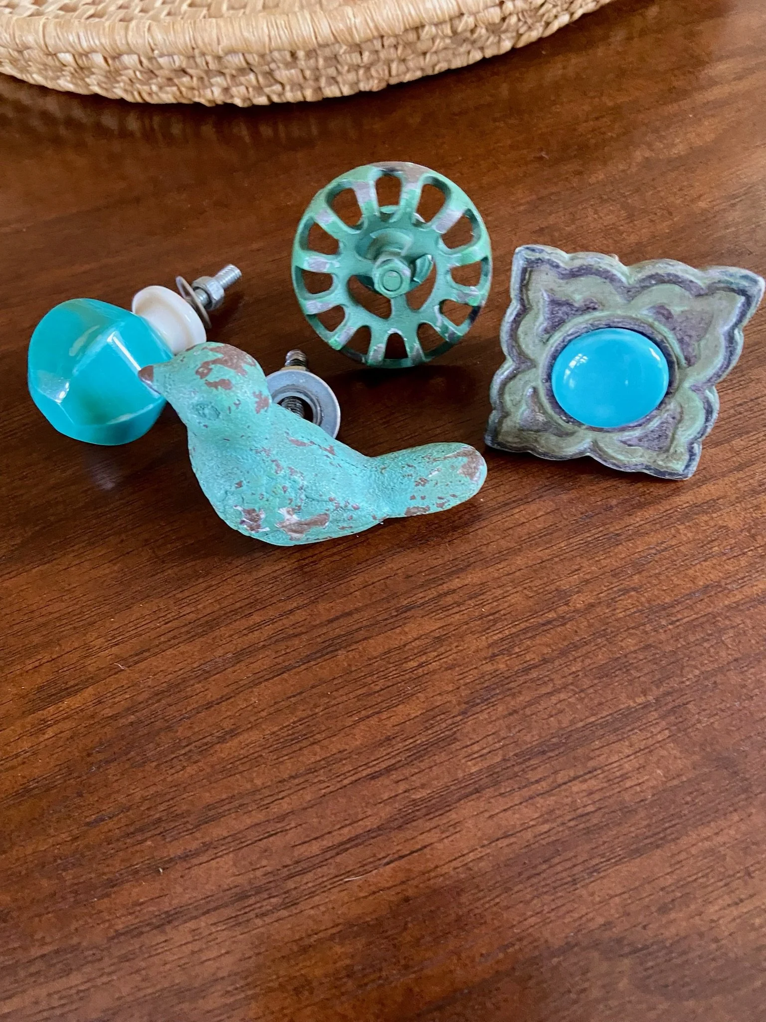 Vintage-Artisian Inspired Decorative Drawer Knob Set