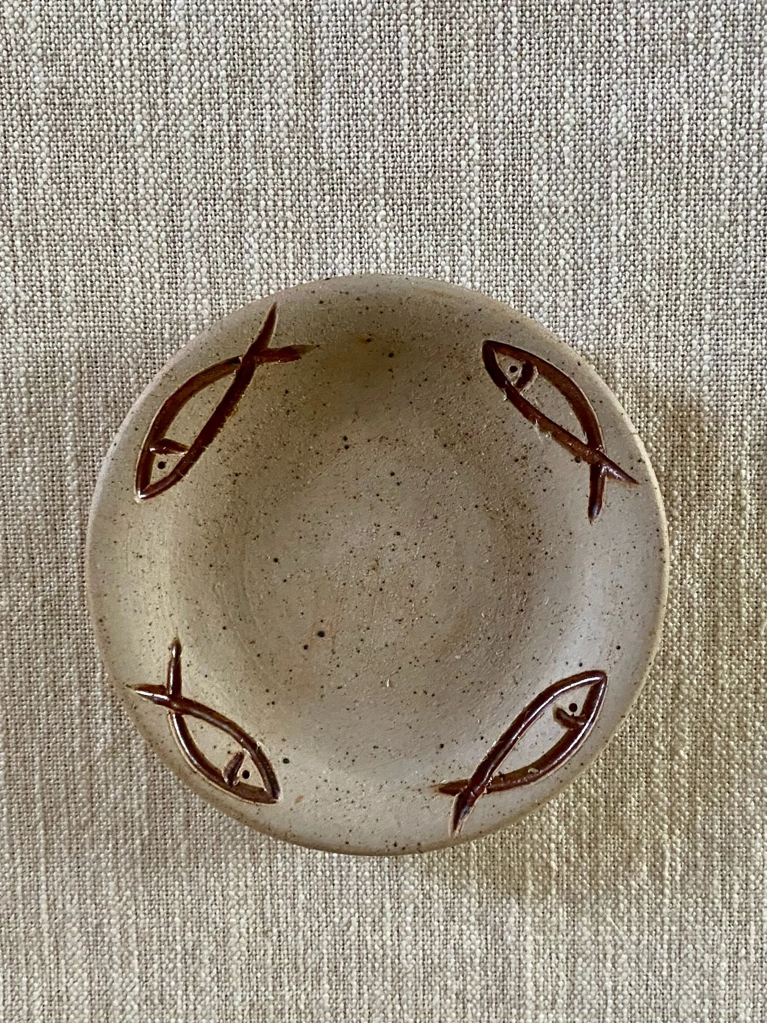 Sand Colored Studio Pottery "Swimming Fish" Ceramic Dish