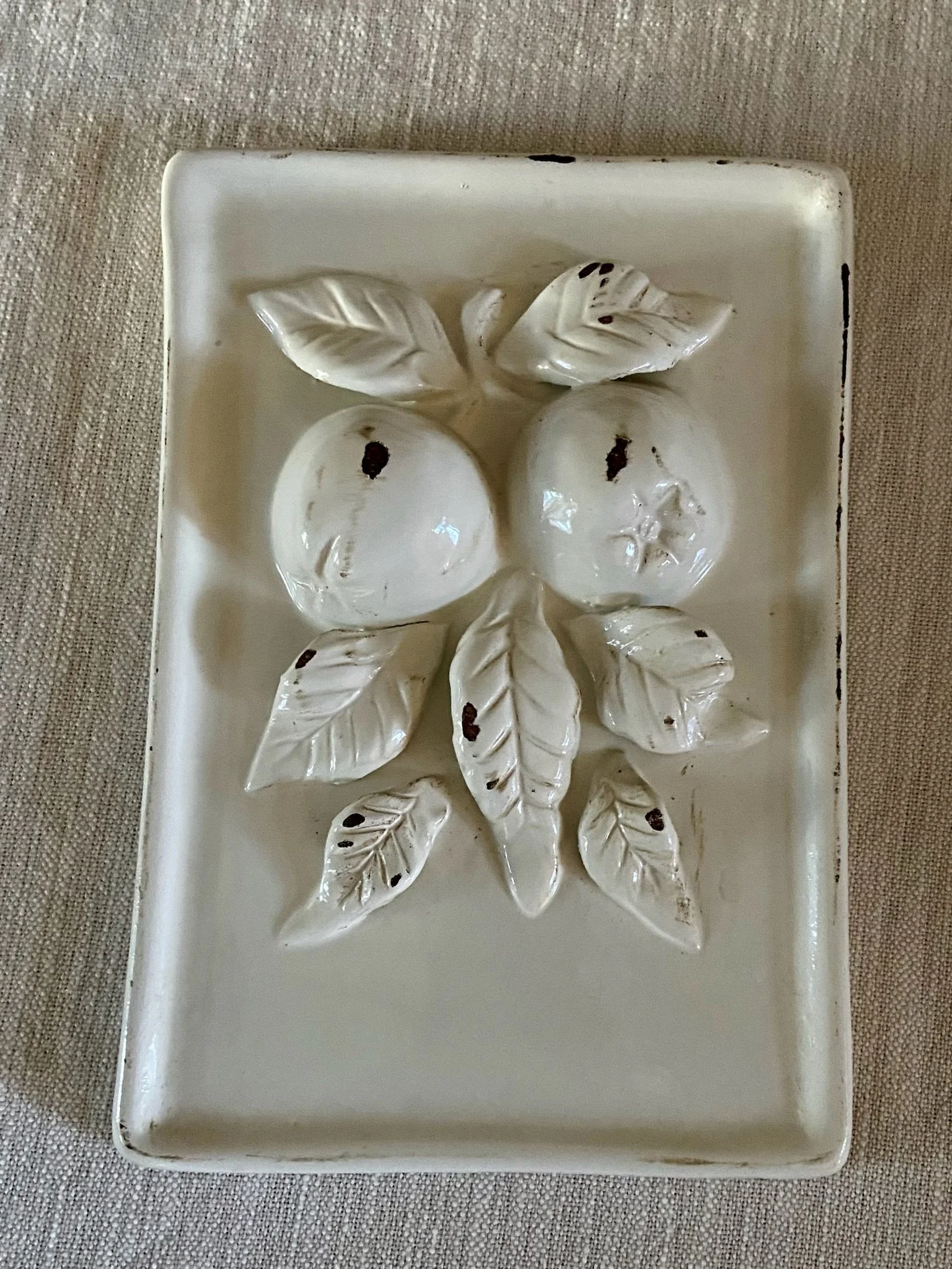 Rustic White Vietri Ceramic Apple Plaque