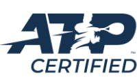 Das Bild zeigt das Logo von APS Certified, bestehend aus den blauen Buchstaben 'APS' mit einem stilisierten menschlichen Lauf- oder Springfigur, und dem Wort 'CERTIFIED' darunter.