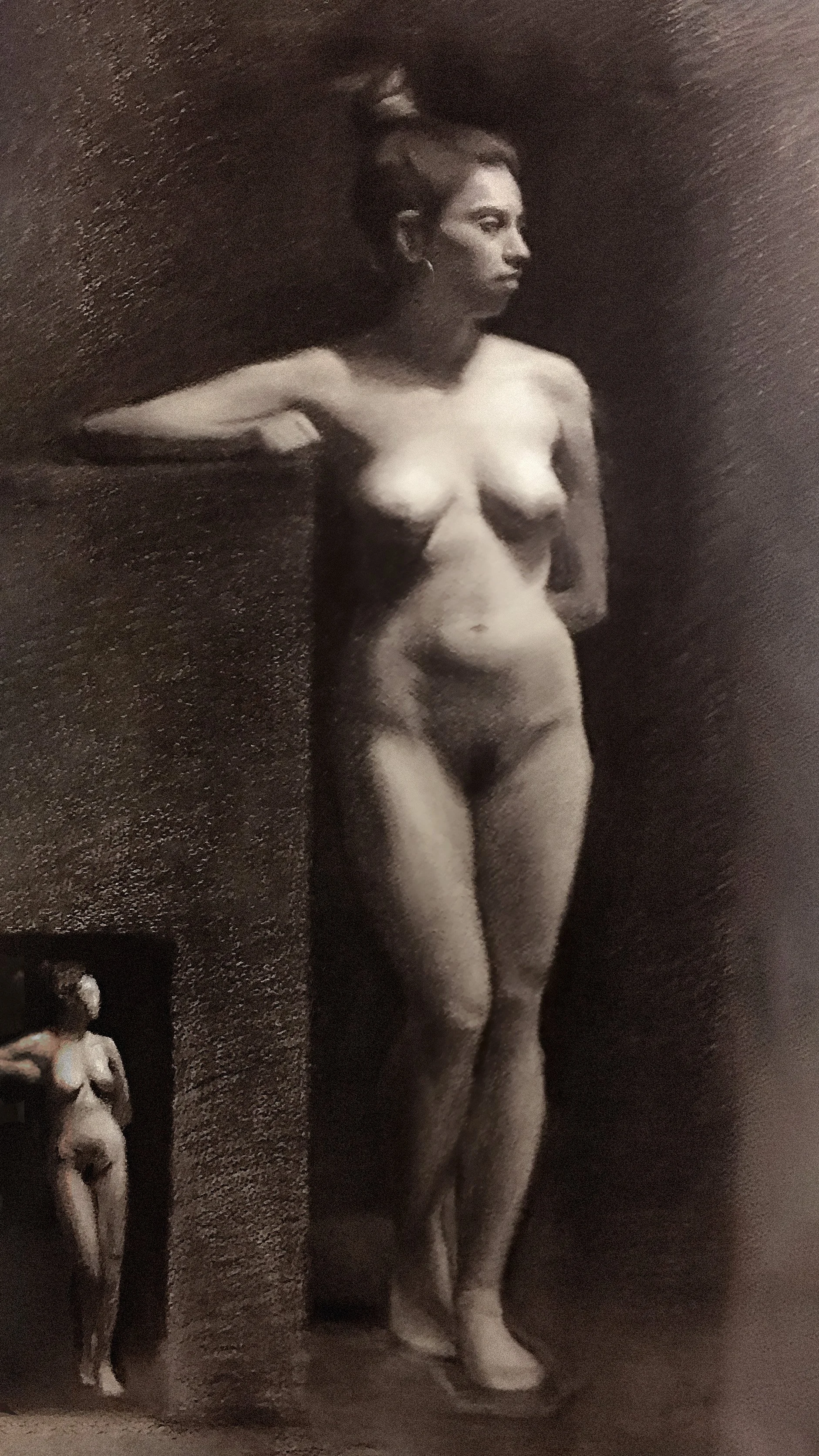 ACADEMIC DRAWING: FEMALE - LIFE LONG POSE  -  CHARCOAL     (First Year) 