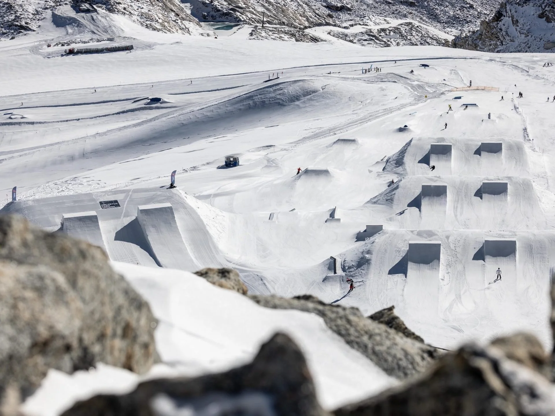 freestyle snowboard lessons.jpeg