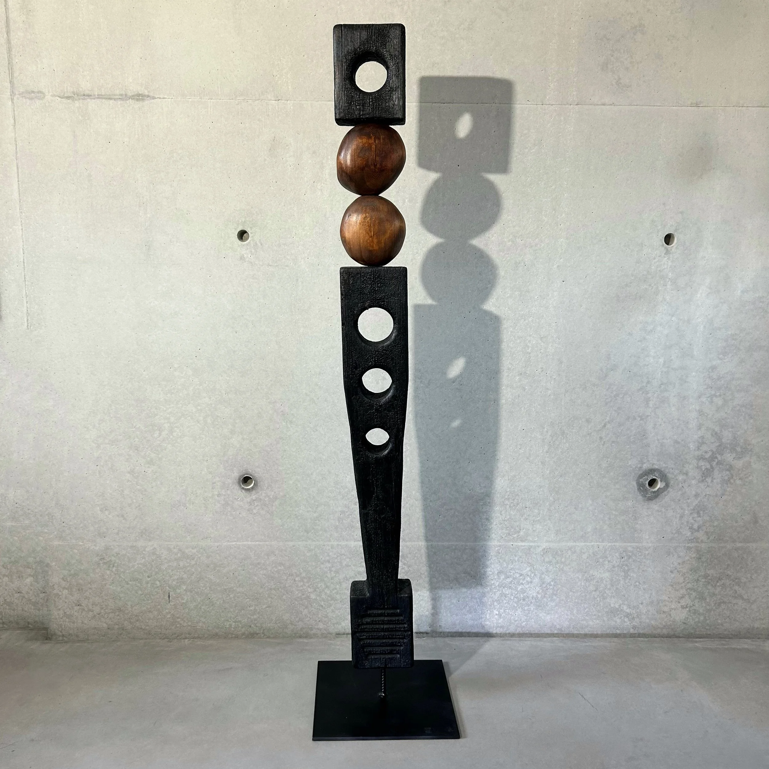 TOTEM GALETS BOIS - 2024