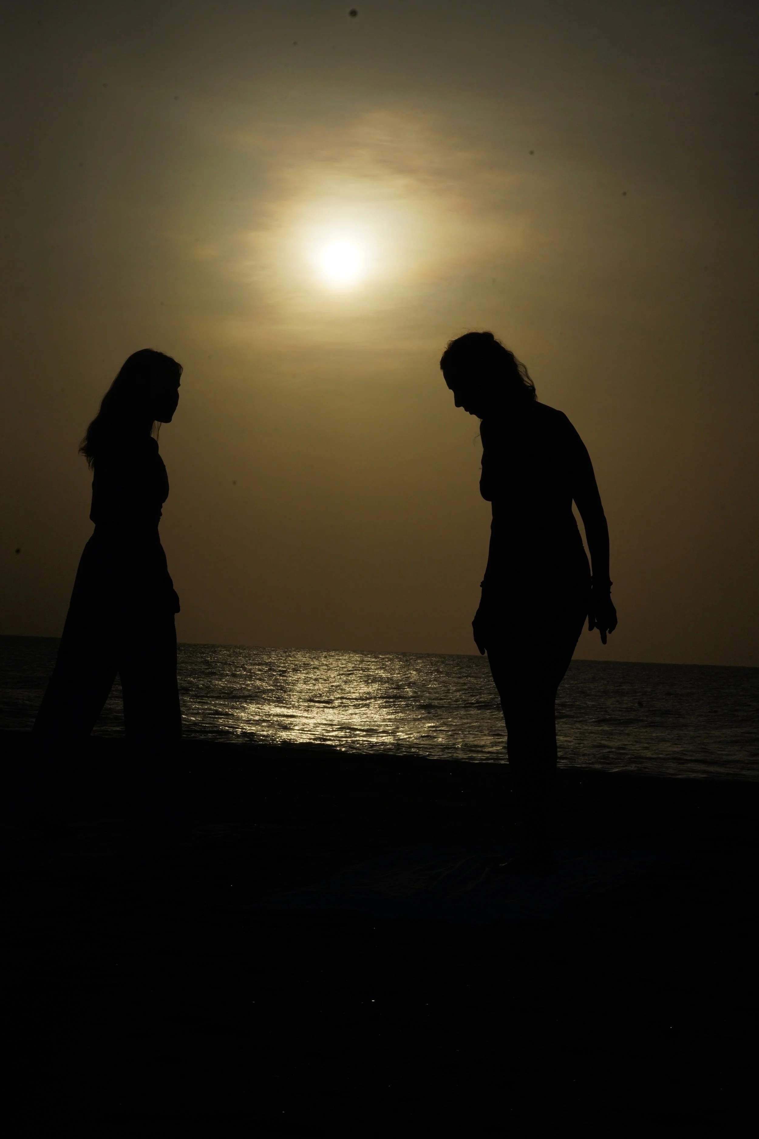 Movement Practices - online & in-person - personal 1:1 sessions & group classes, workshops, courses, programmes & retreats in Therapeutic Movement, Dance Class, Yoga, Improvisation, Theatre
