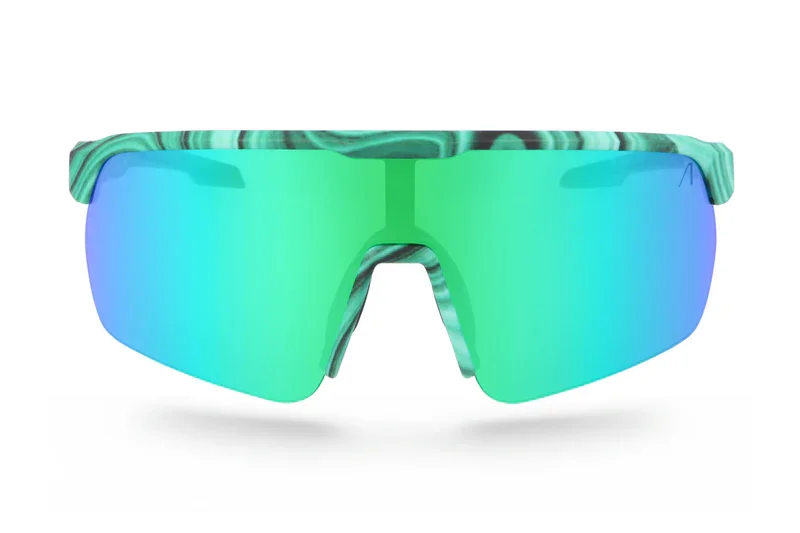 Athletes_eyewear_Ace_Pro_GBT_Edition_02_01.webp