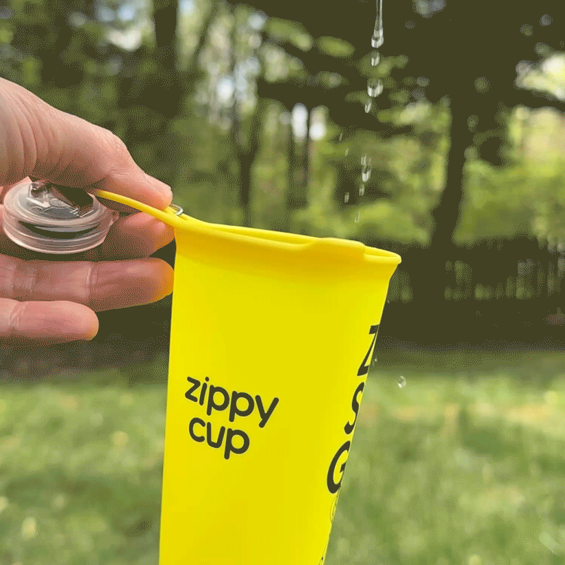 ZippyCup_ProductPage_WaterPouring_Yellow.gif