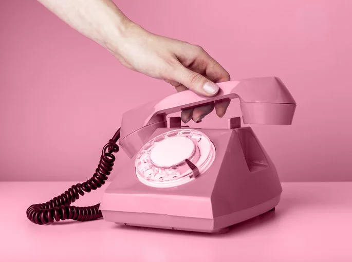 Telephone representing urgent one hour coaching session for immediate support