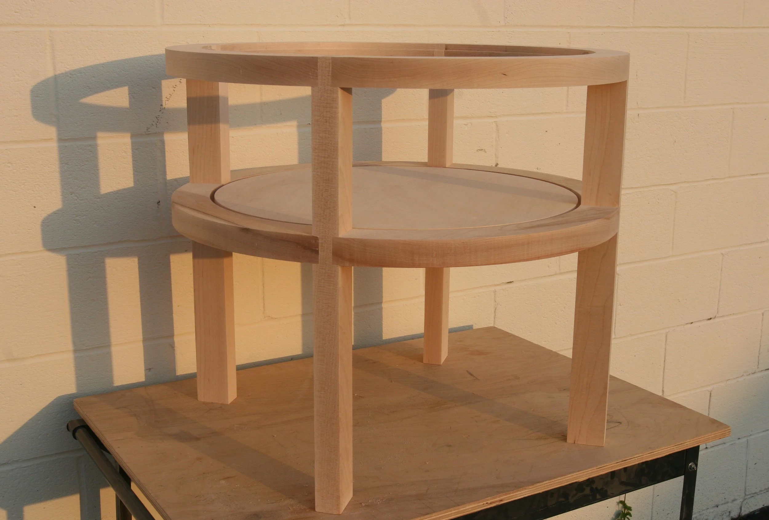 Round side table with two tiers 