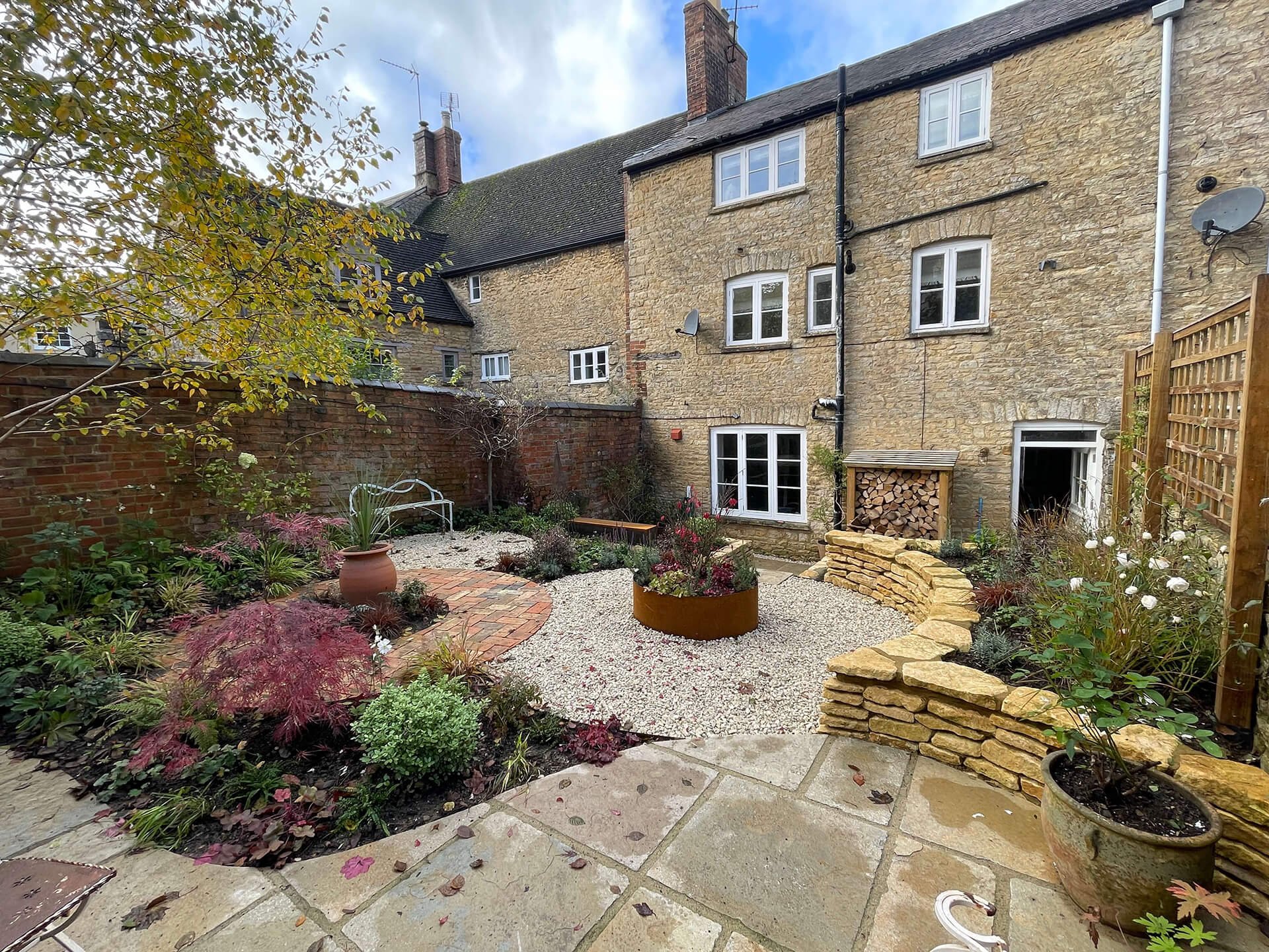 Vivid Gardens - Residential Gardening - Chipping norton.jpeg
