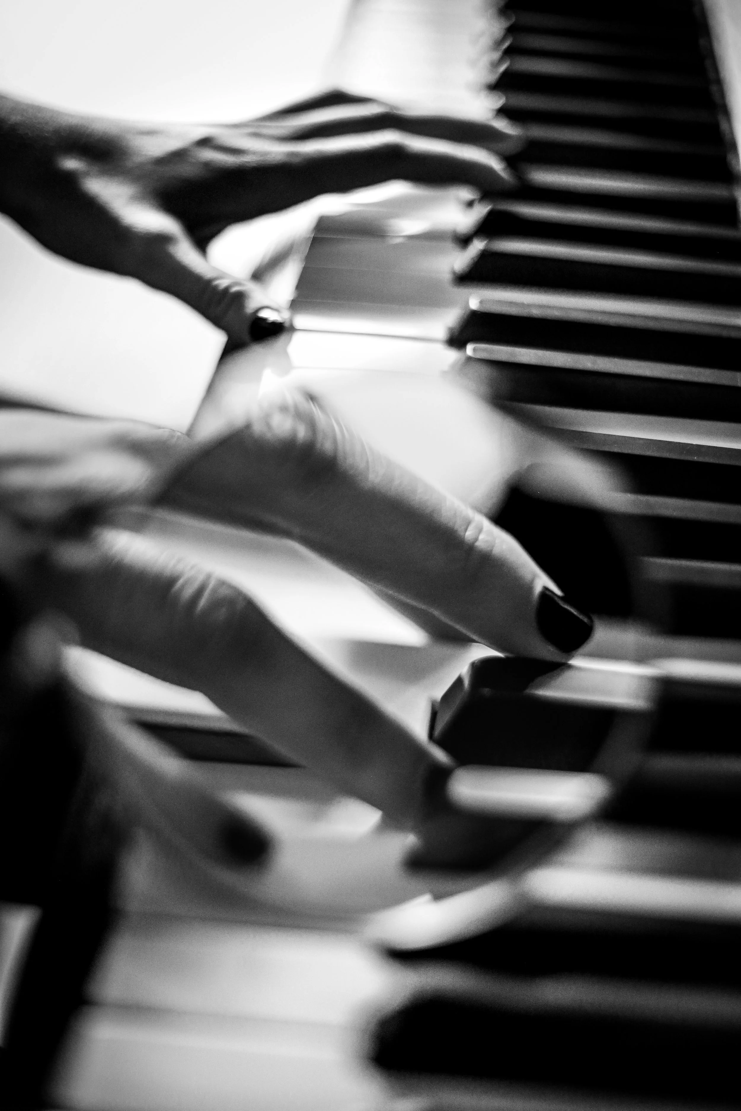 40x50 PIANO PIANO.JPG