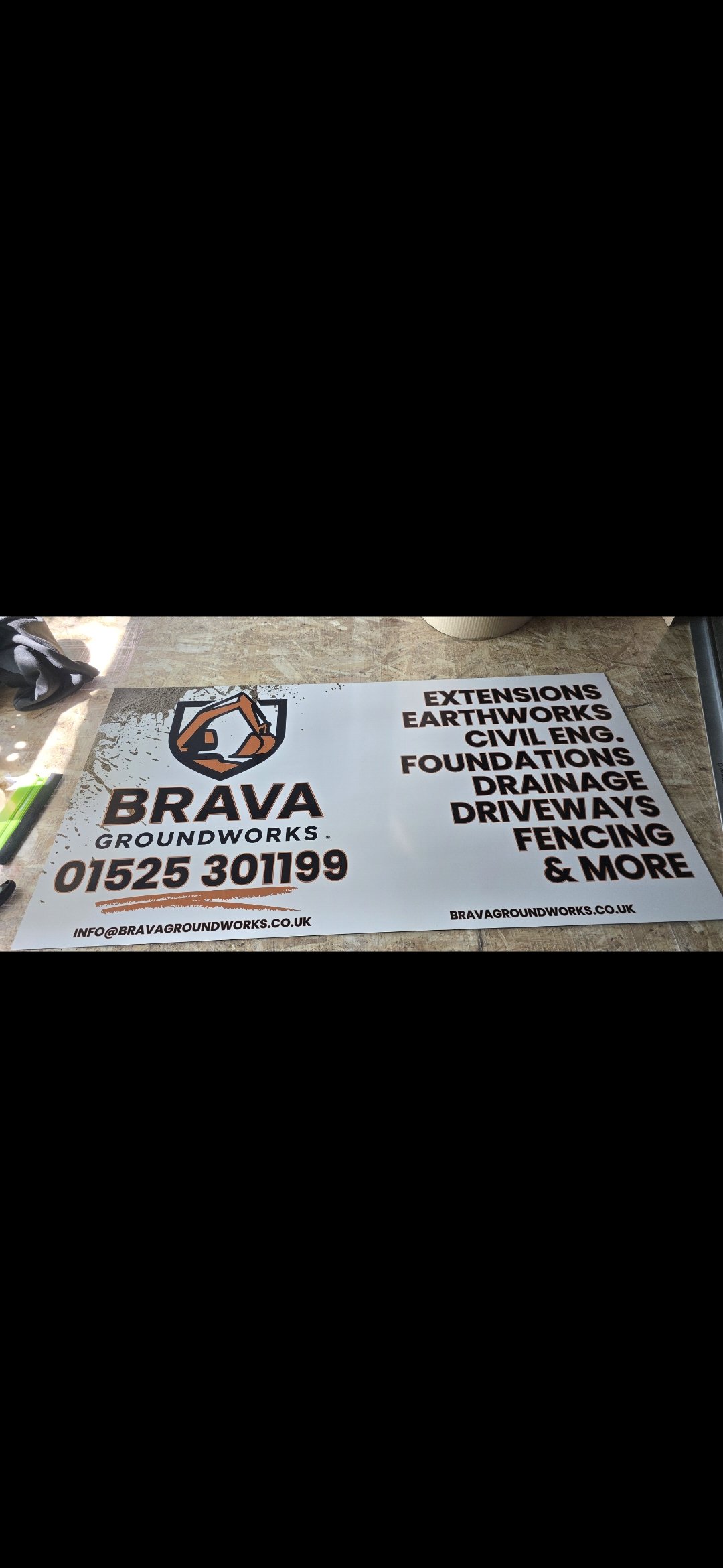 Printed site / job board, hardwearing, luton, bedford, bedfordshire, hertfordshire