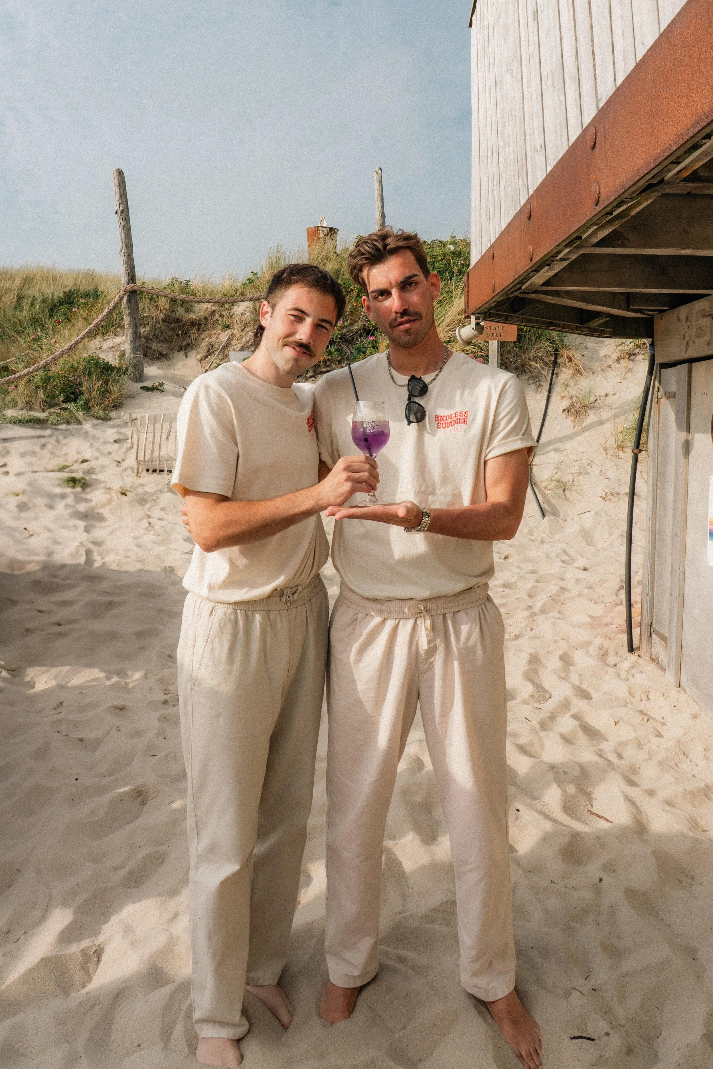 "endless summer club" Tee