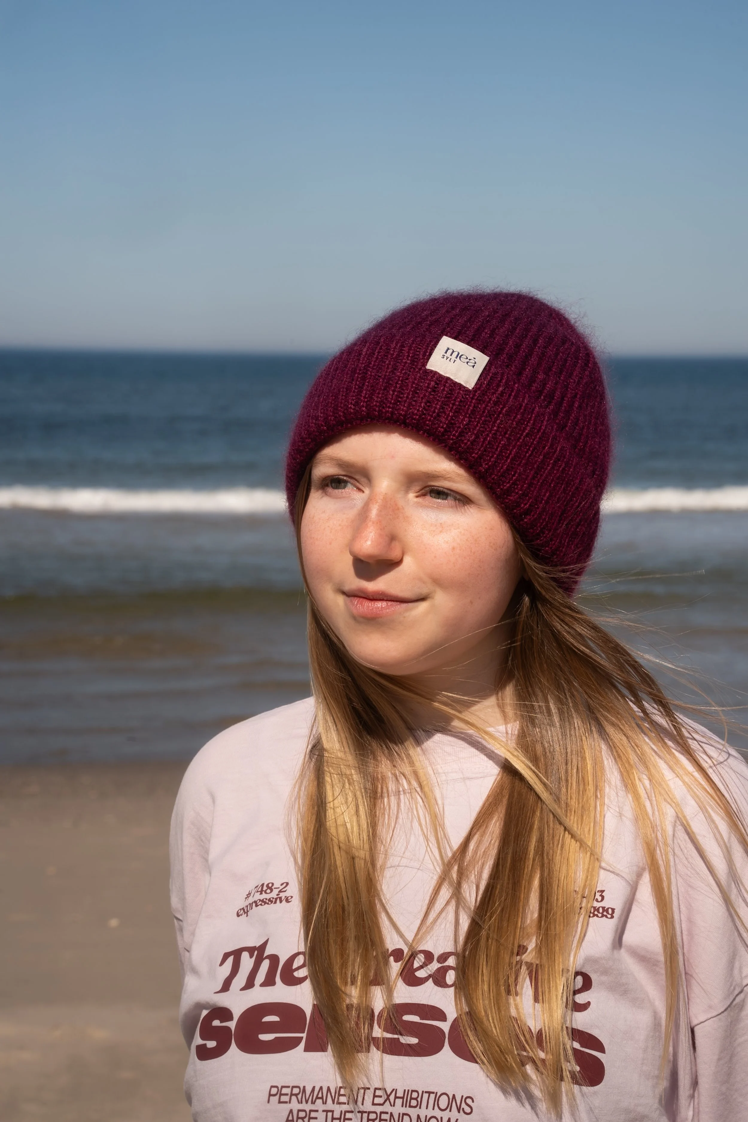 Beanie-Merinowolle-Mohair-Seide-bordeaux-front.jpg