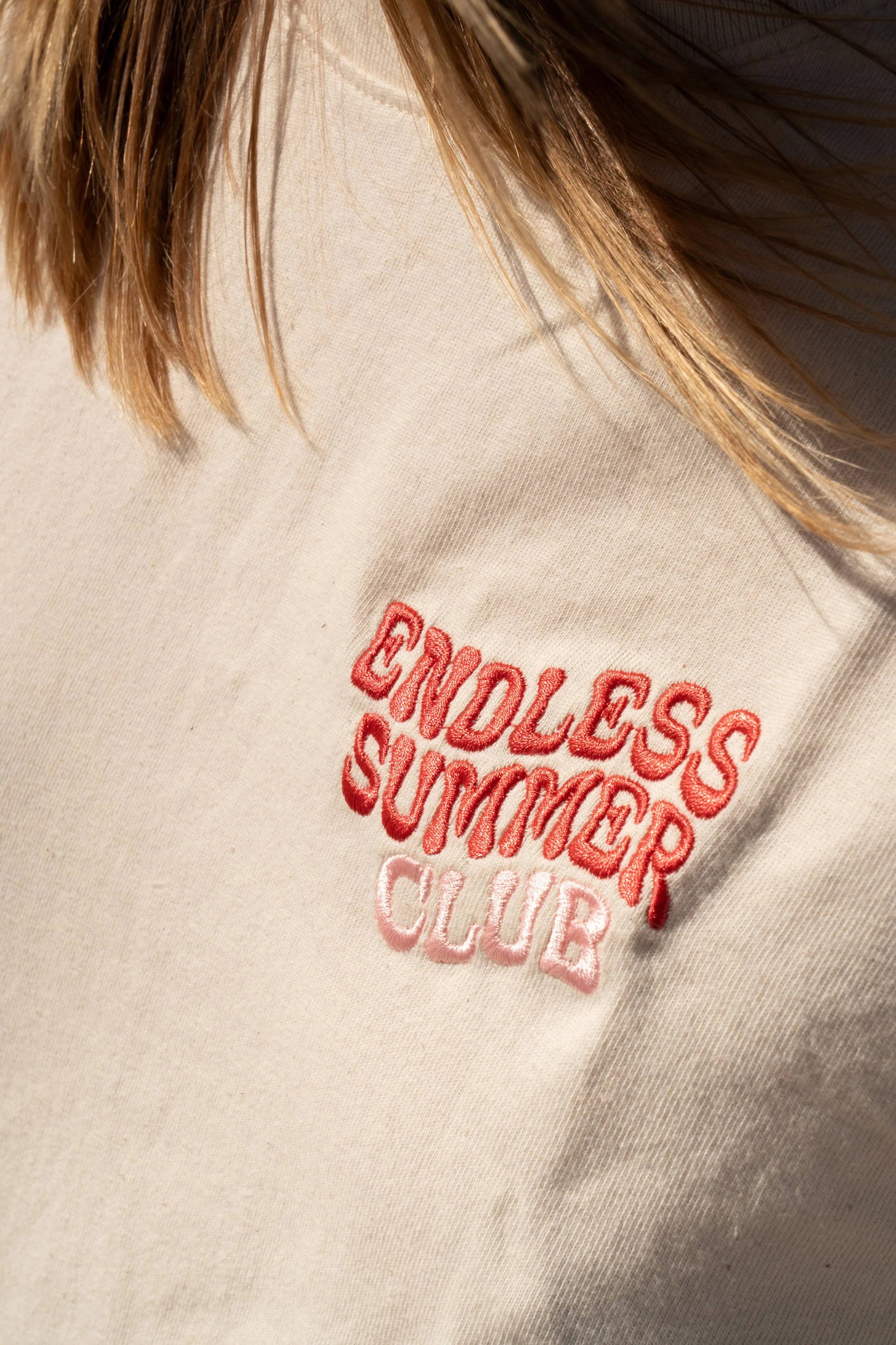 endless-summer-club-tee-baumwolle-detail.JPG