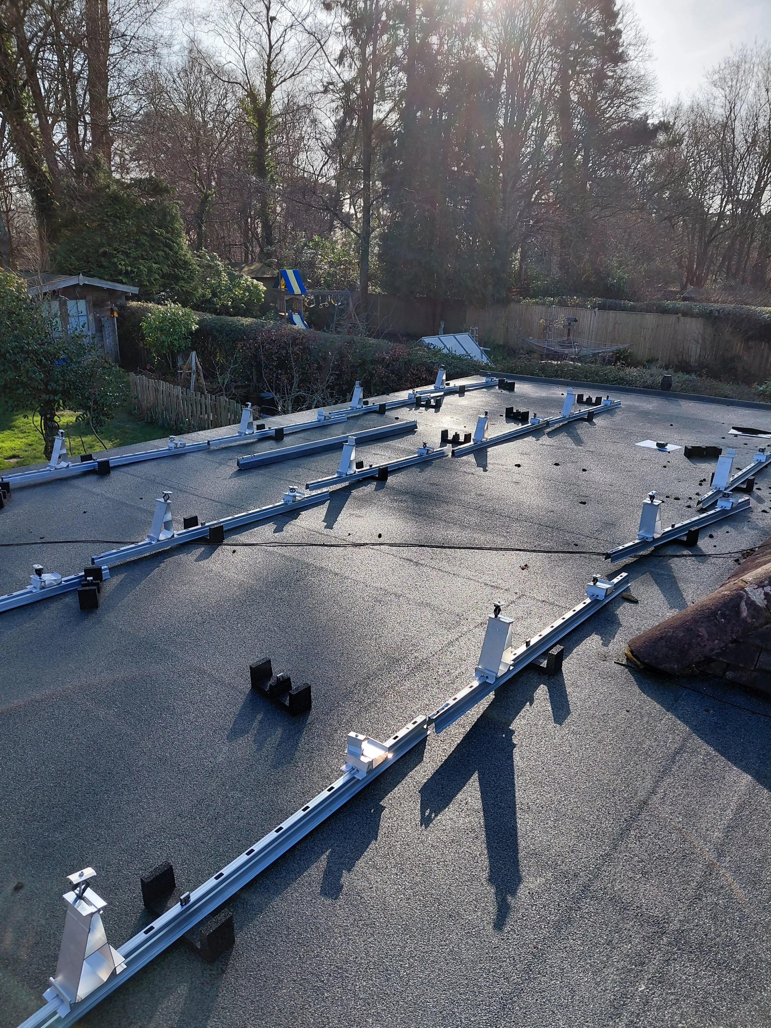 Laying out the Van der Valk flat roof mounting system