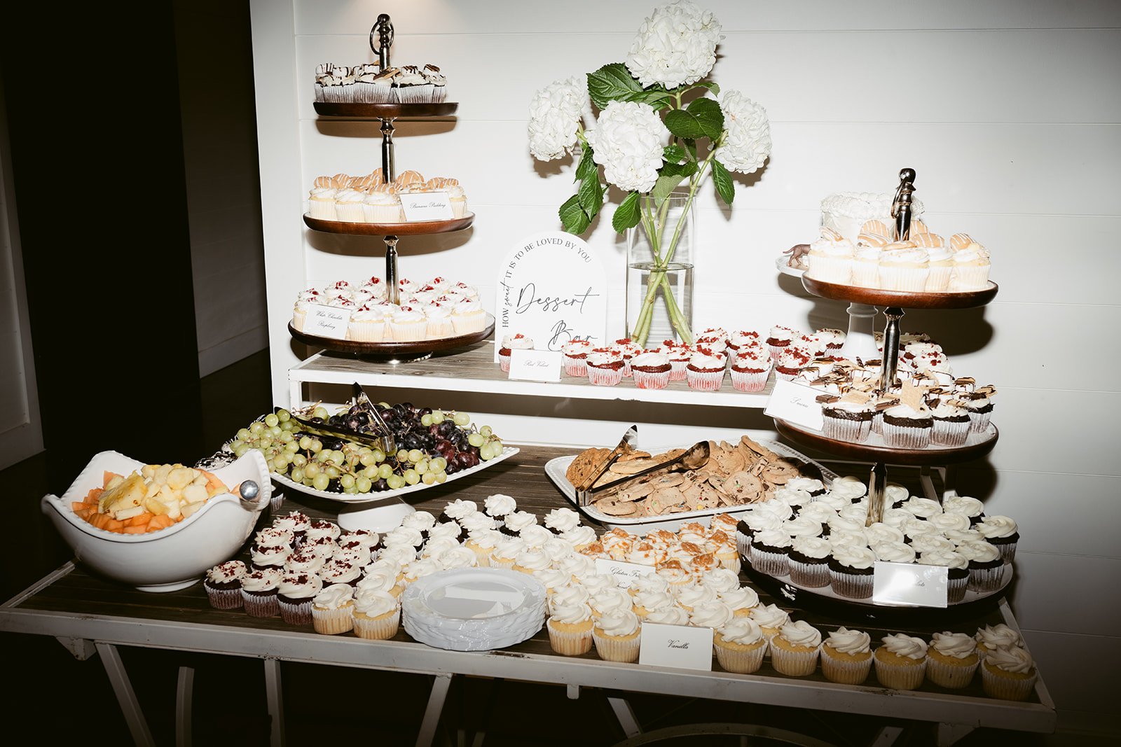 Let's talk dessert tables... and why cupcakes deserve a standing ovation. 
*they come in every flavor under the sun
*the grab and go magic, who can't eat a cupcake while they are dancing?
*portion perfect
**** and if you are lucky, there will be a fe