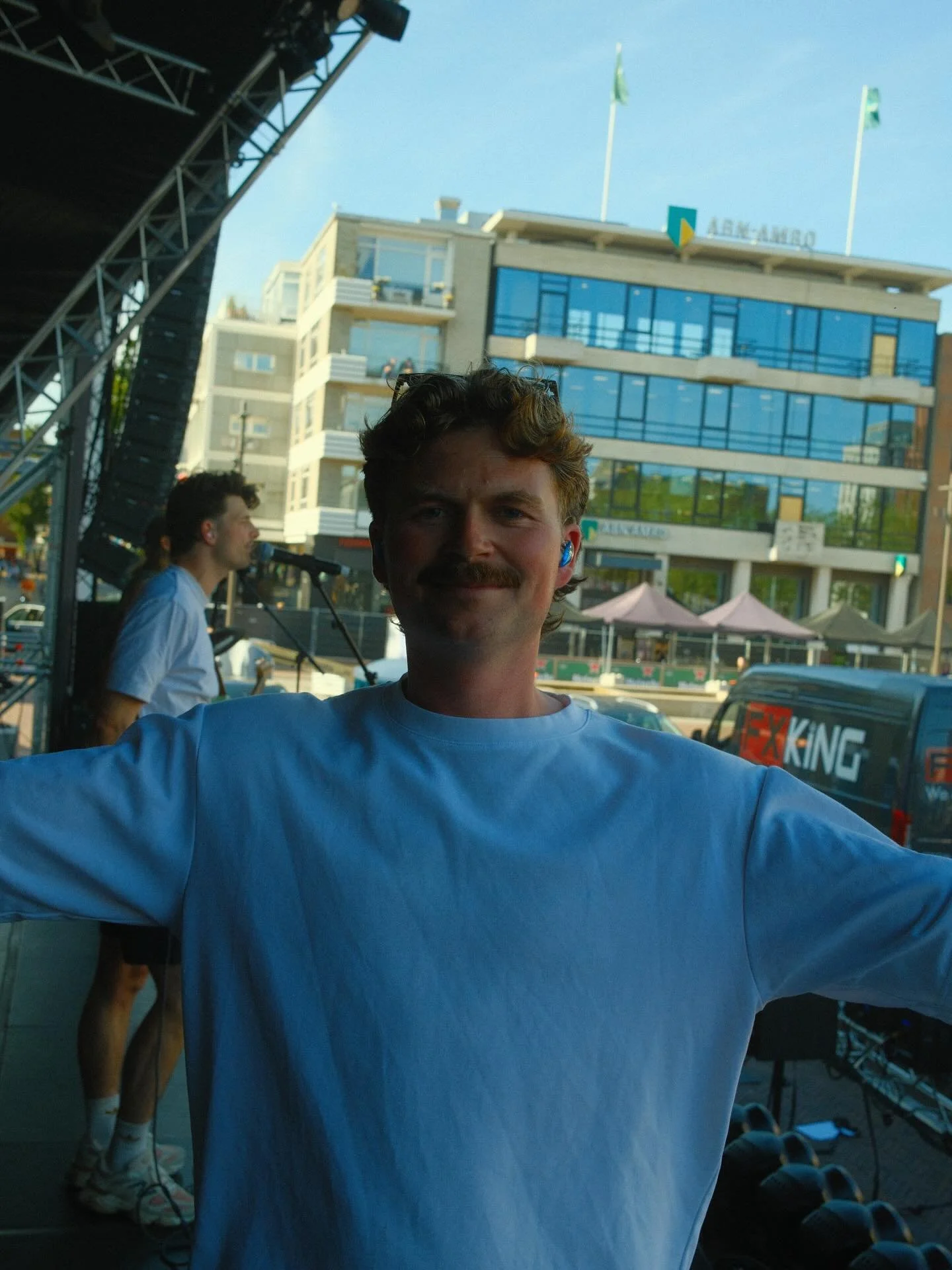 BTS CASA KEI
Video aan het einde zegt iets over euforie en een aantal pilserinos