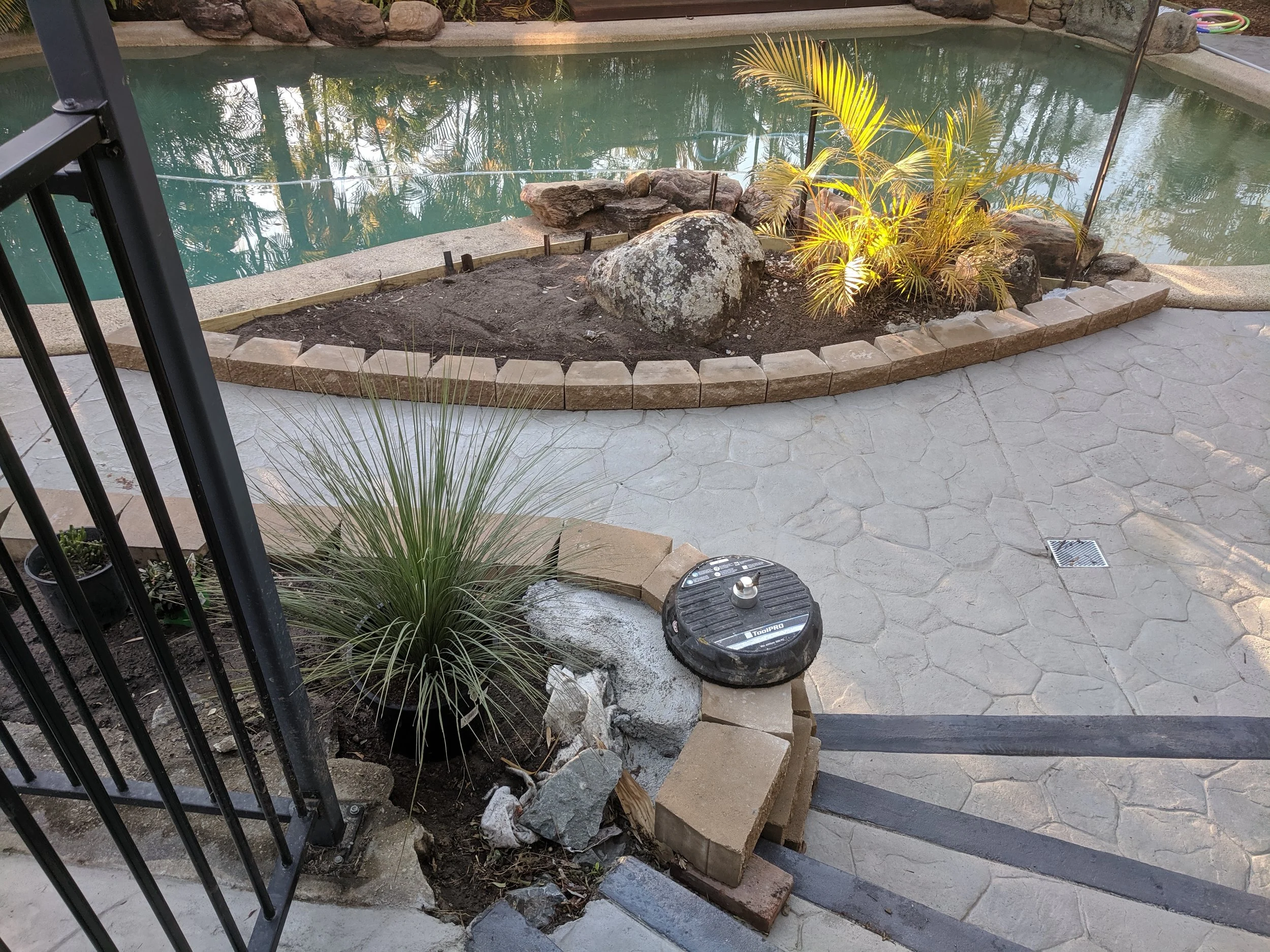 Professional backyard retaining wall construction by a licensed home improvement contractor, built for strength, proper drainage, and long-term durability. Serving Greater Chattanooga, Cleveland, Ooltewah, and Collegedale, Tennessee.