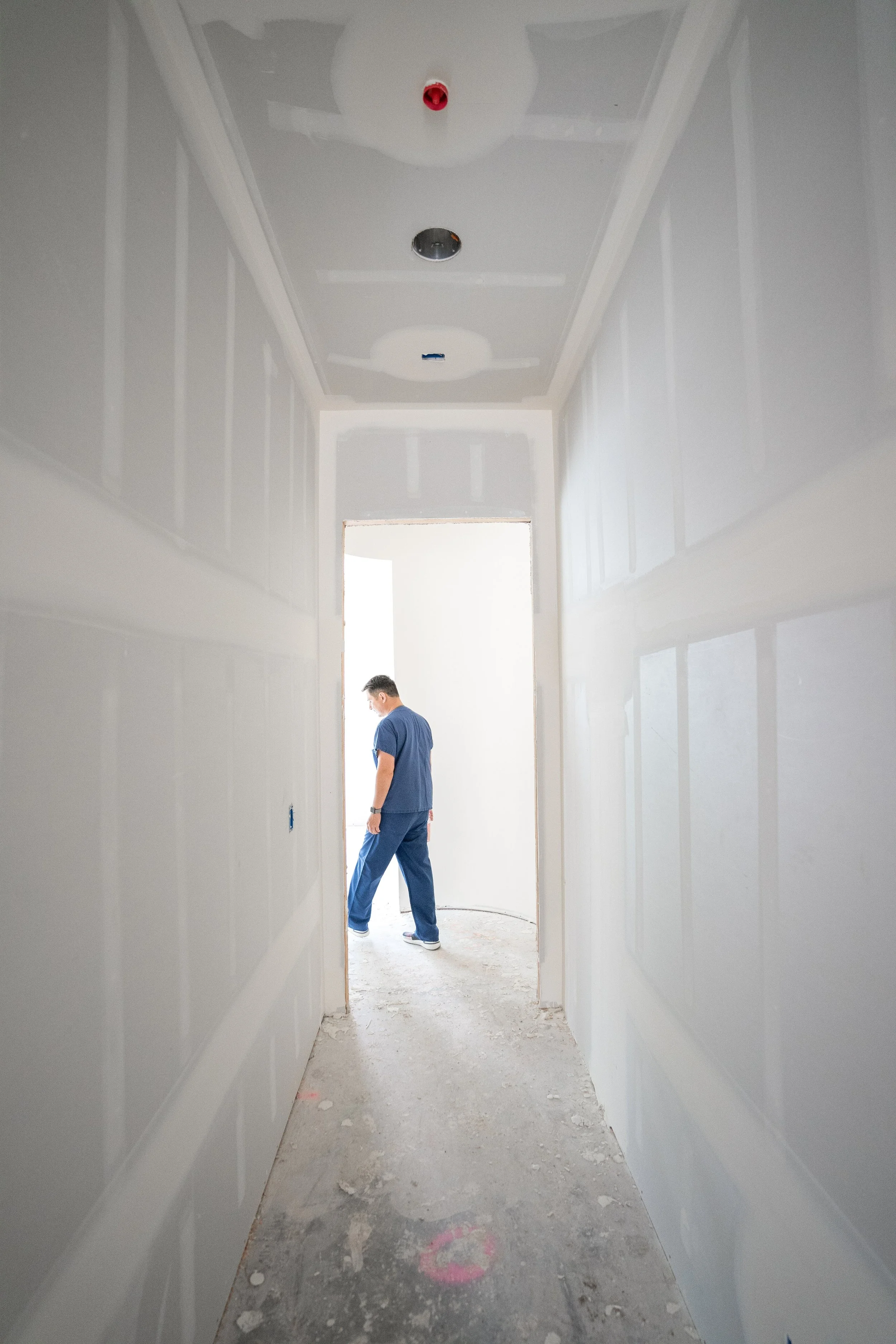 Drywall patching, repair, and installation by a licensed home improvement contractor, delivering clean finishes and seamless results. Serving Greater Chattanooga, Cleveland, Ooltewah, and Collegedale, Tennessee.