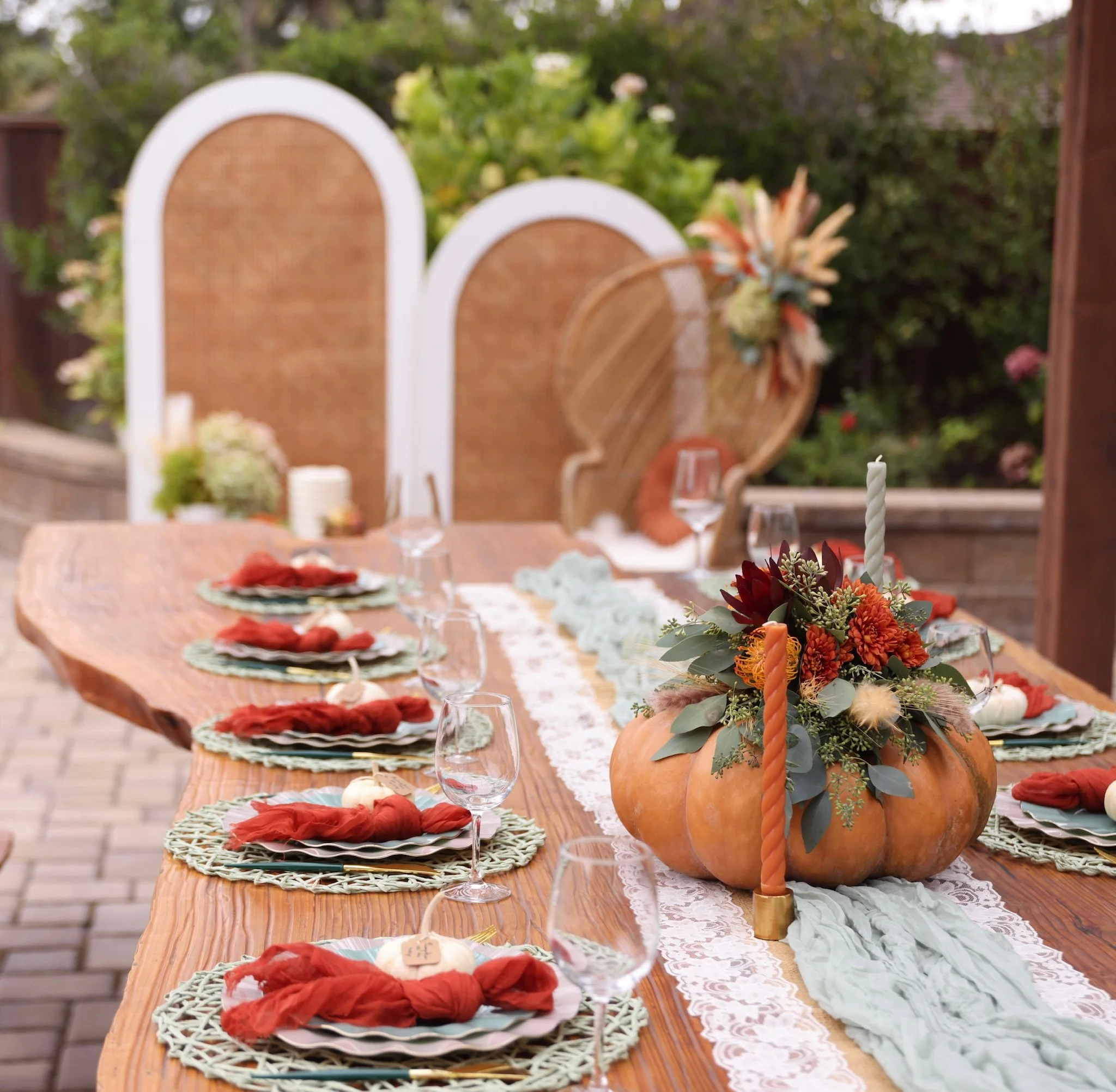 fall table close.JPG