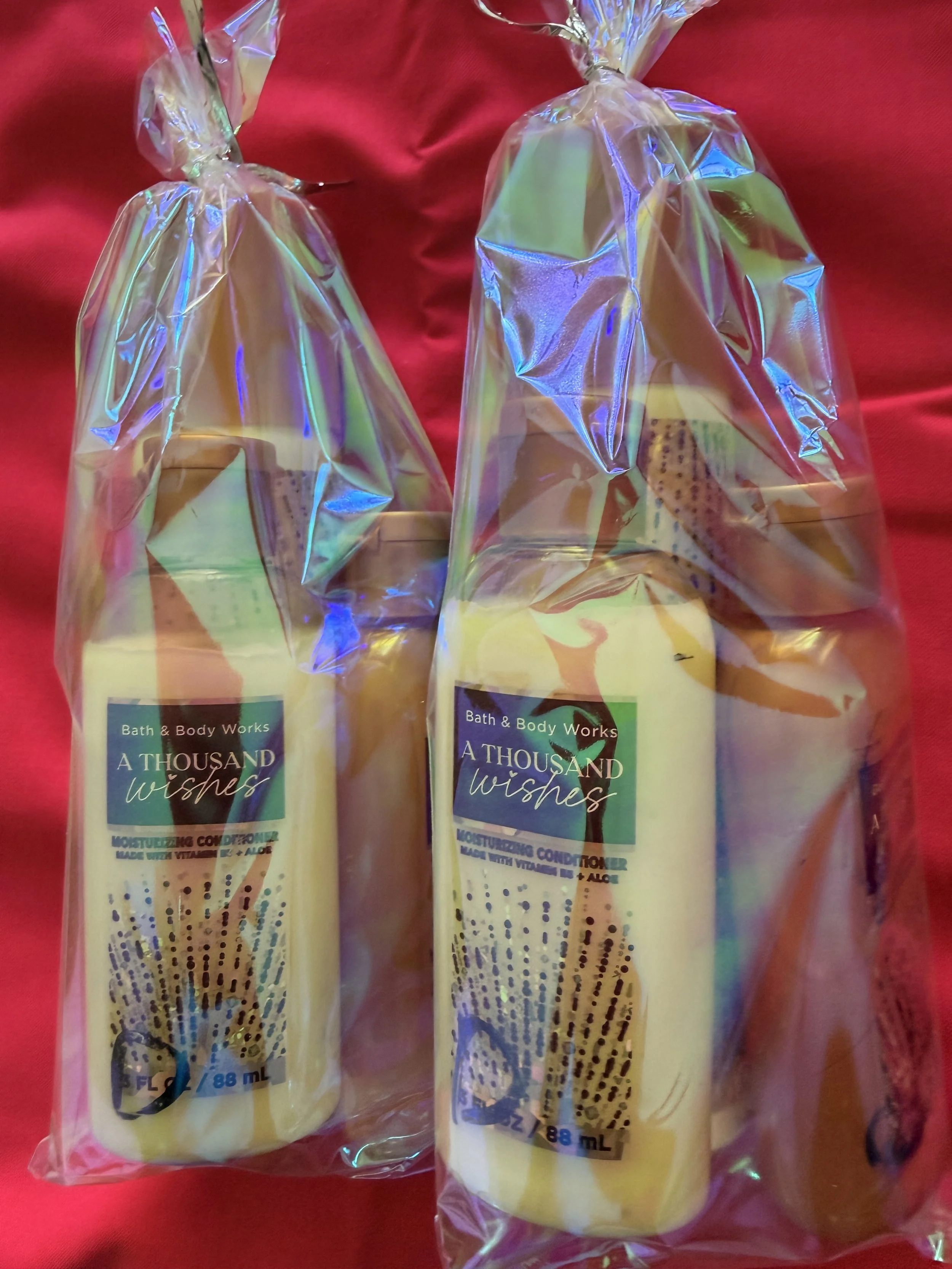 2 piece set gift set. (Lotion , body wash, or hand cream