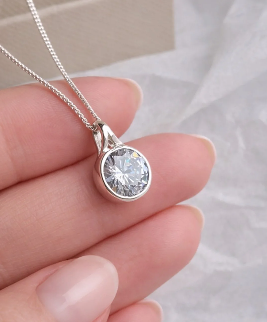 The Unseen Rounded Pendant