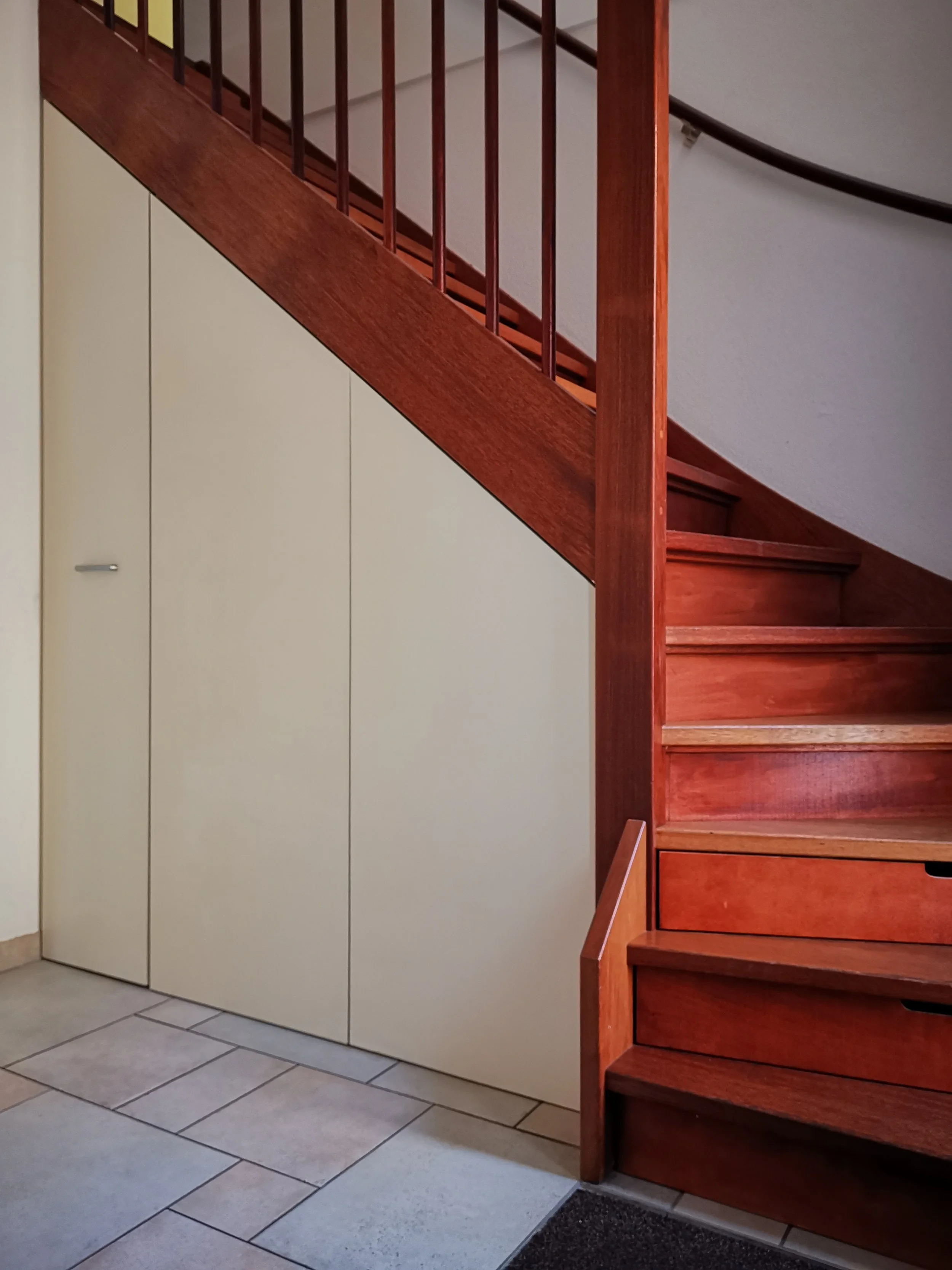 Maatwerkkast onder de Trap