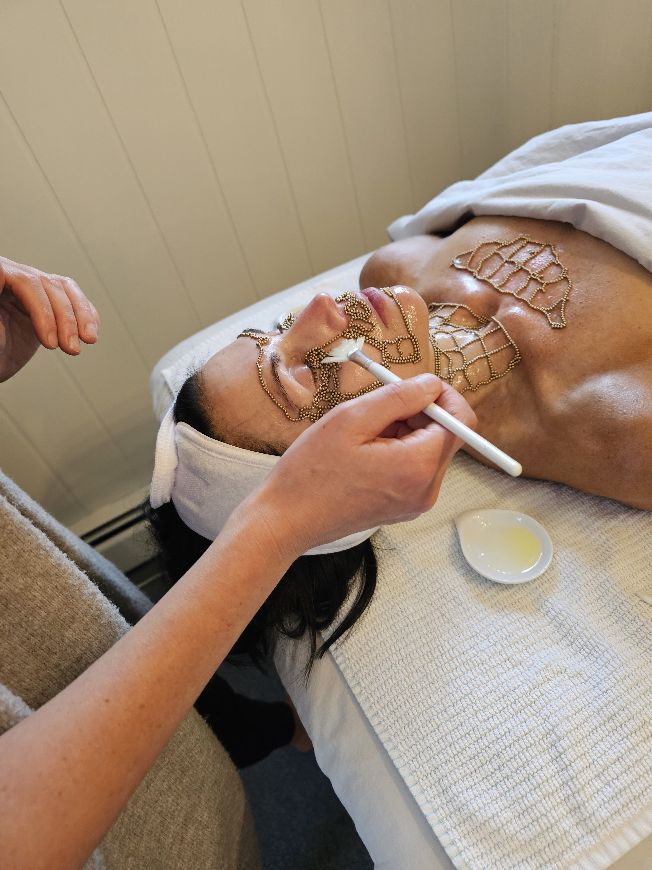 Face Neck and Chest Qi beauty