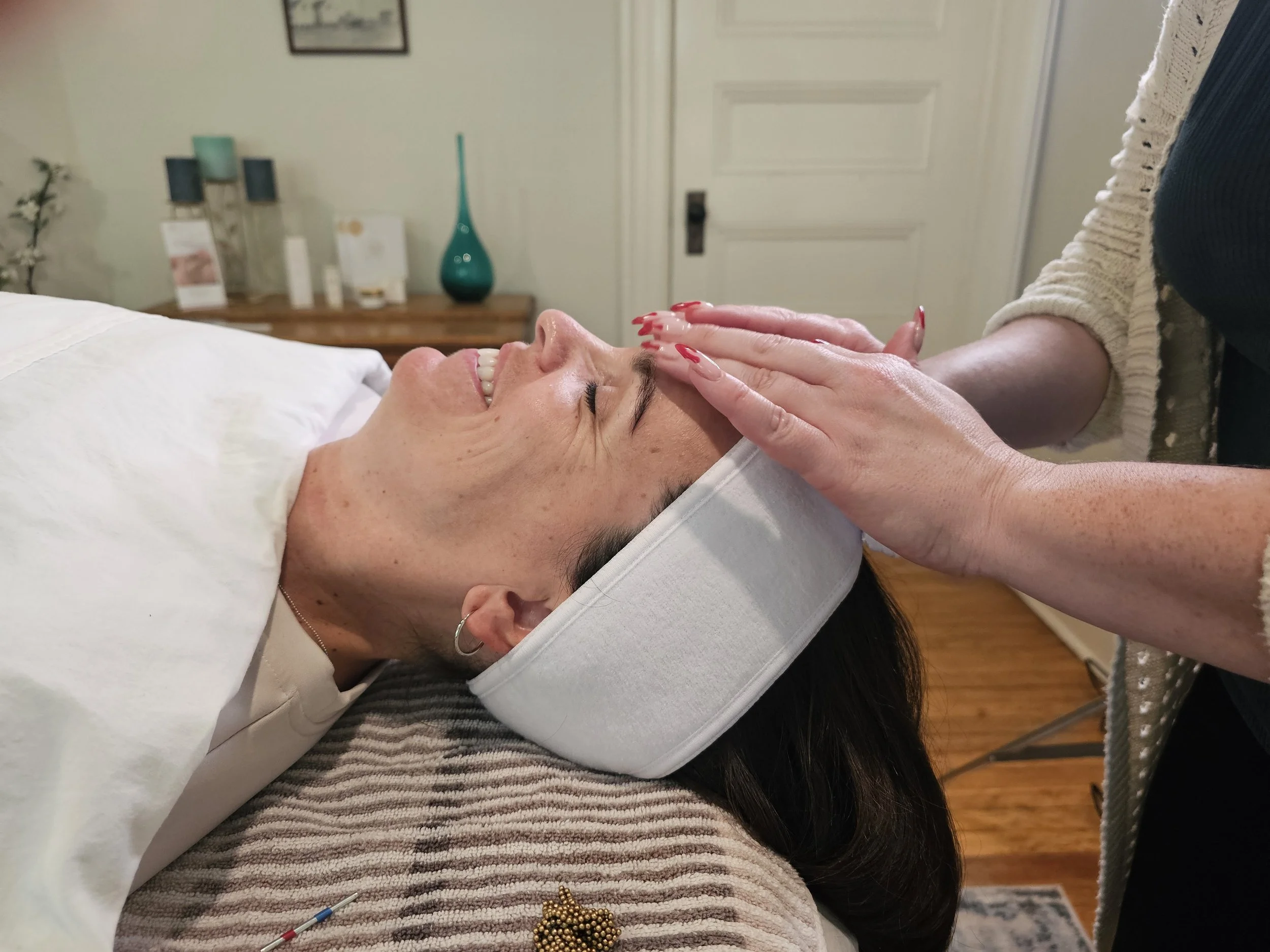 Beginning a Qi beauty Facial