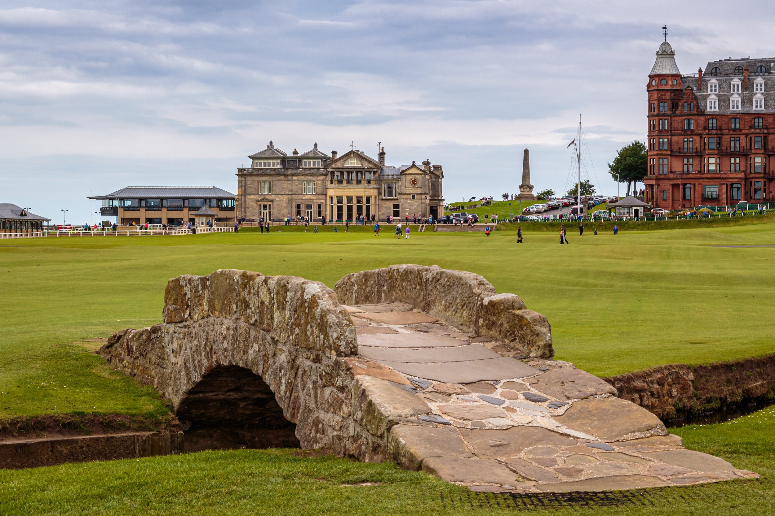 Le Bureau de Jardin Hybride : Télétravail le Jour, St Andrews le Soir