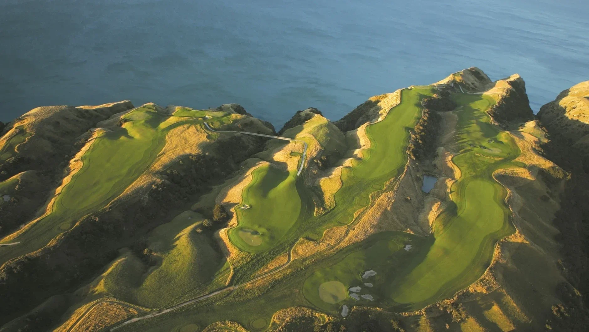 Photo vue aérienne du parcours de Golf de Cape Kidnappers en Nouvelle-Zélande