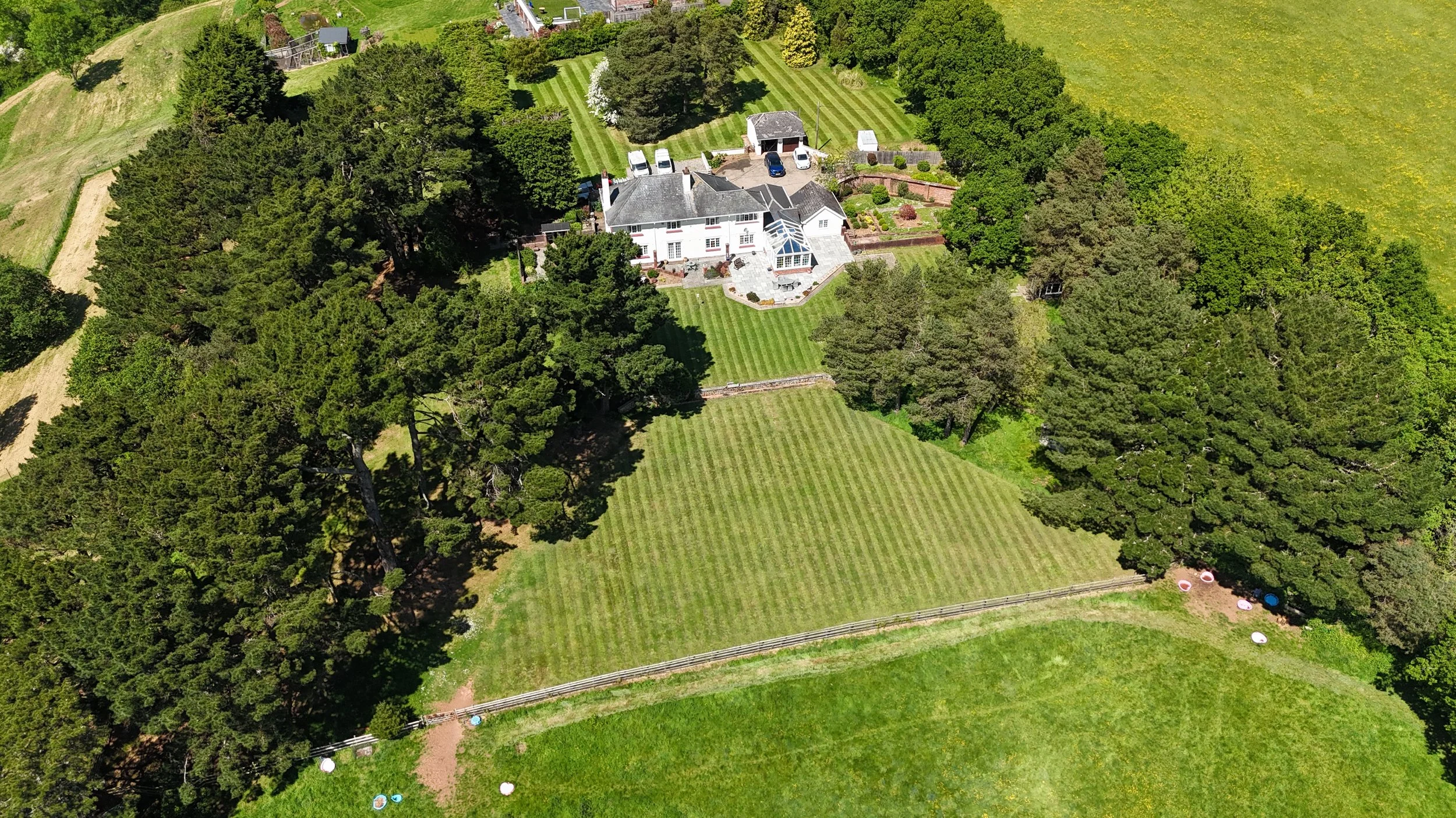 dji_fly_20250513_142844_0274_1747260962480_photo.jpg