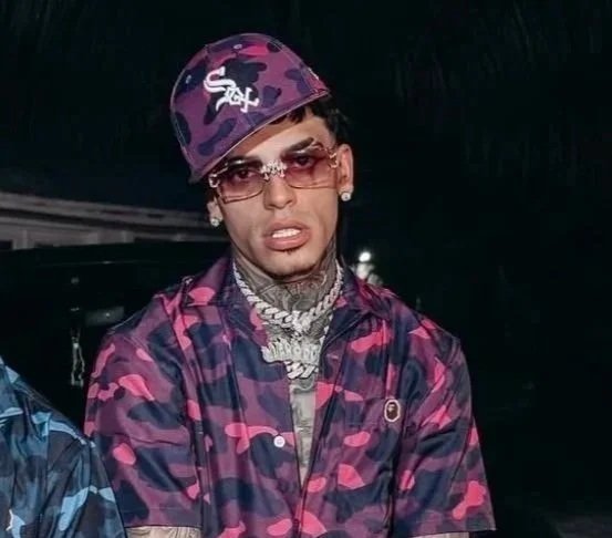 Luar La L (Recording Artist)